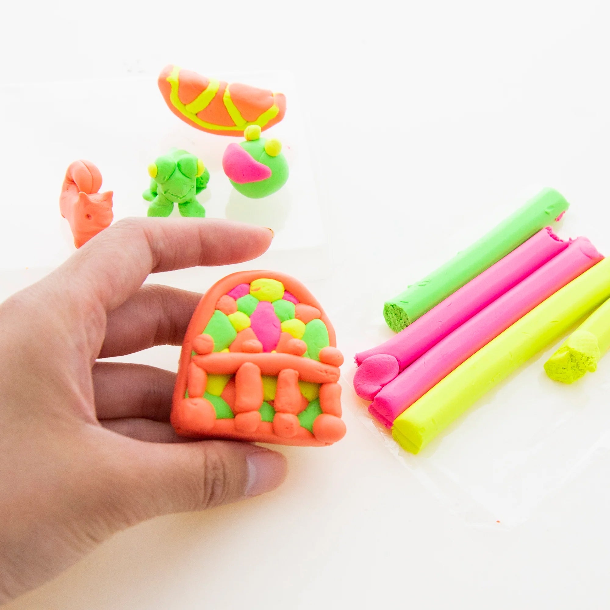 Modeling Clay Sticks, 4.8 oz (136g), 4 Fluorescent Colors