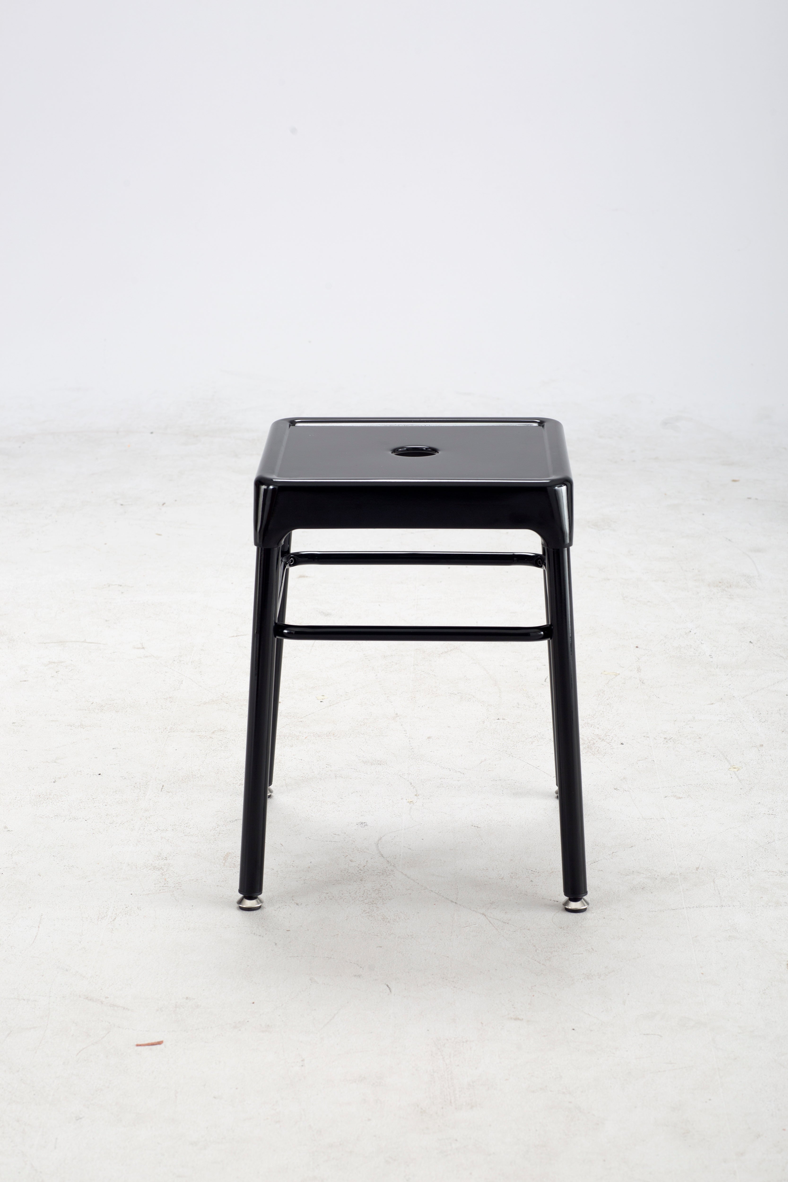 Stool Bl 18 In