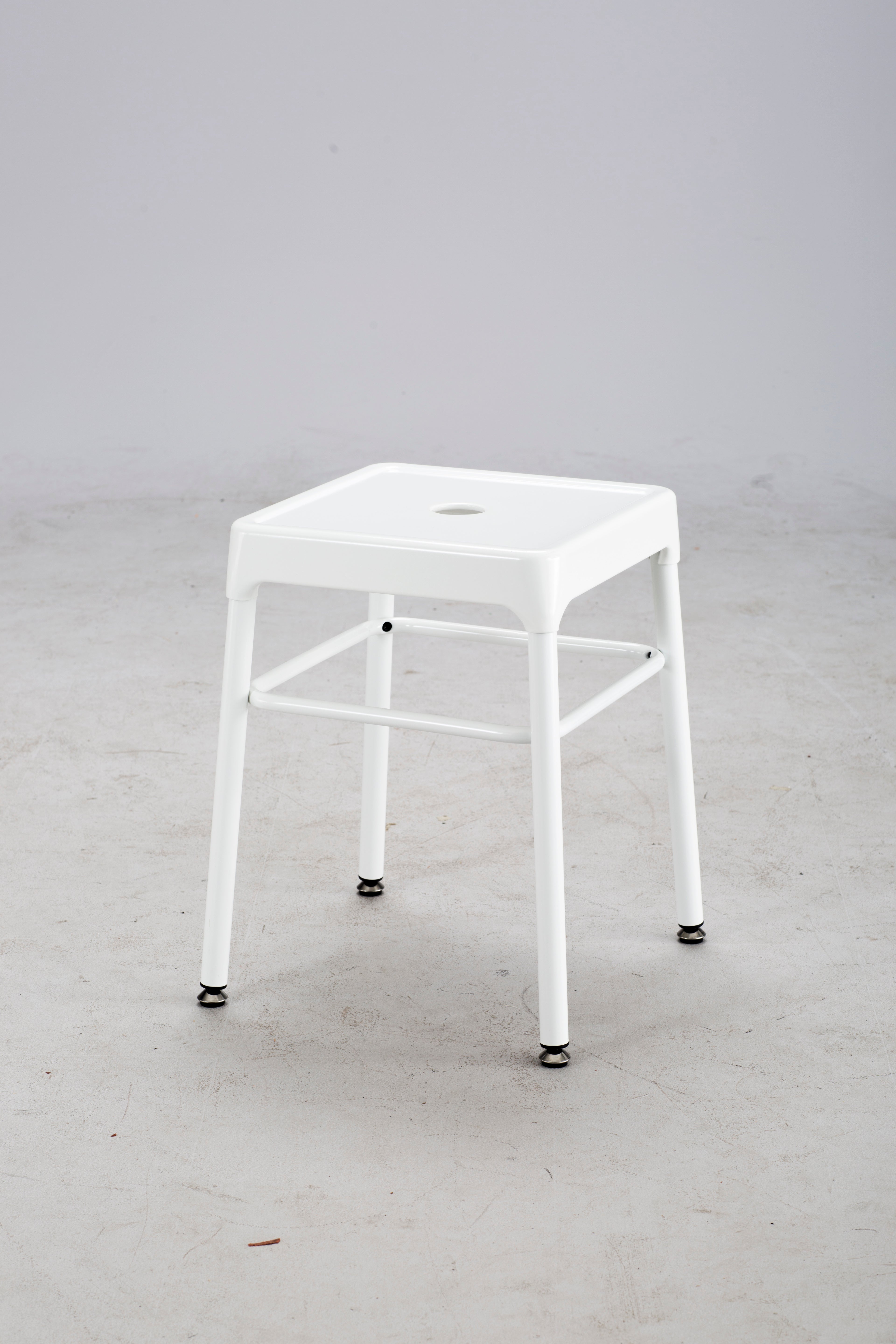 Stool Wh 18 In