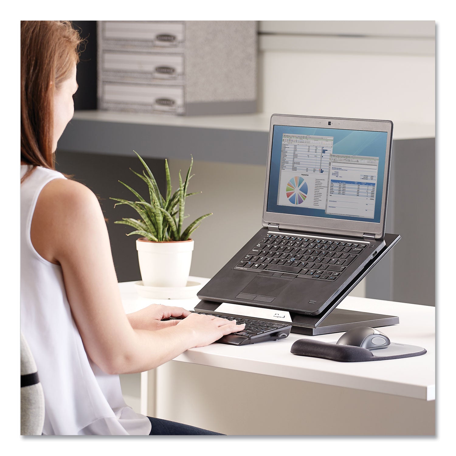 Up to 17" Screen Support - 25 lb Load Capacity - 4" Height x 13.19" Width x 11.19" Depth - Black, Pearl
