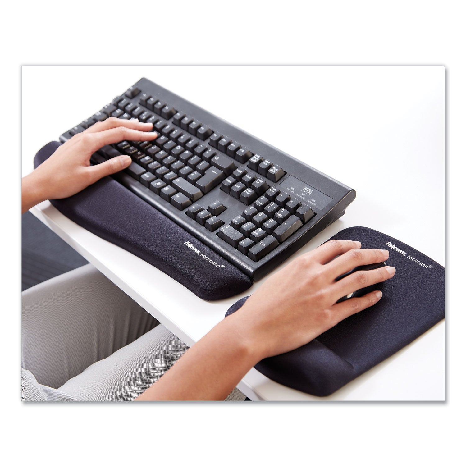 Fellowes PlushTouch Microban Mouse Pad Wrist Rest - 1" Height x 7.25" Width x 9.38" Depth - Black - Polyurethane, Foam - Wear Resistant, Tear Resistant, Skid Proof - 1 Each