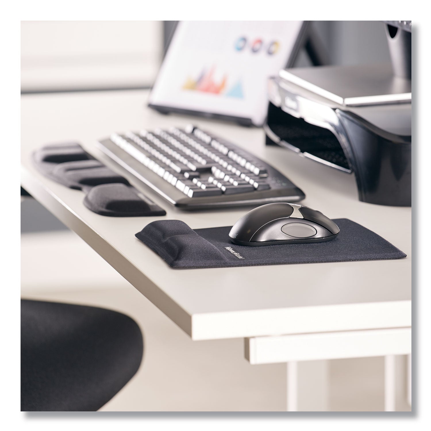 Fellowes Mouse Pad / Wrist Support with Microban&reg; Protection - 0.88" Height x 8.25" Width x 9.88" Depth - Black - Memory Foam - 1