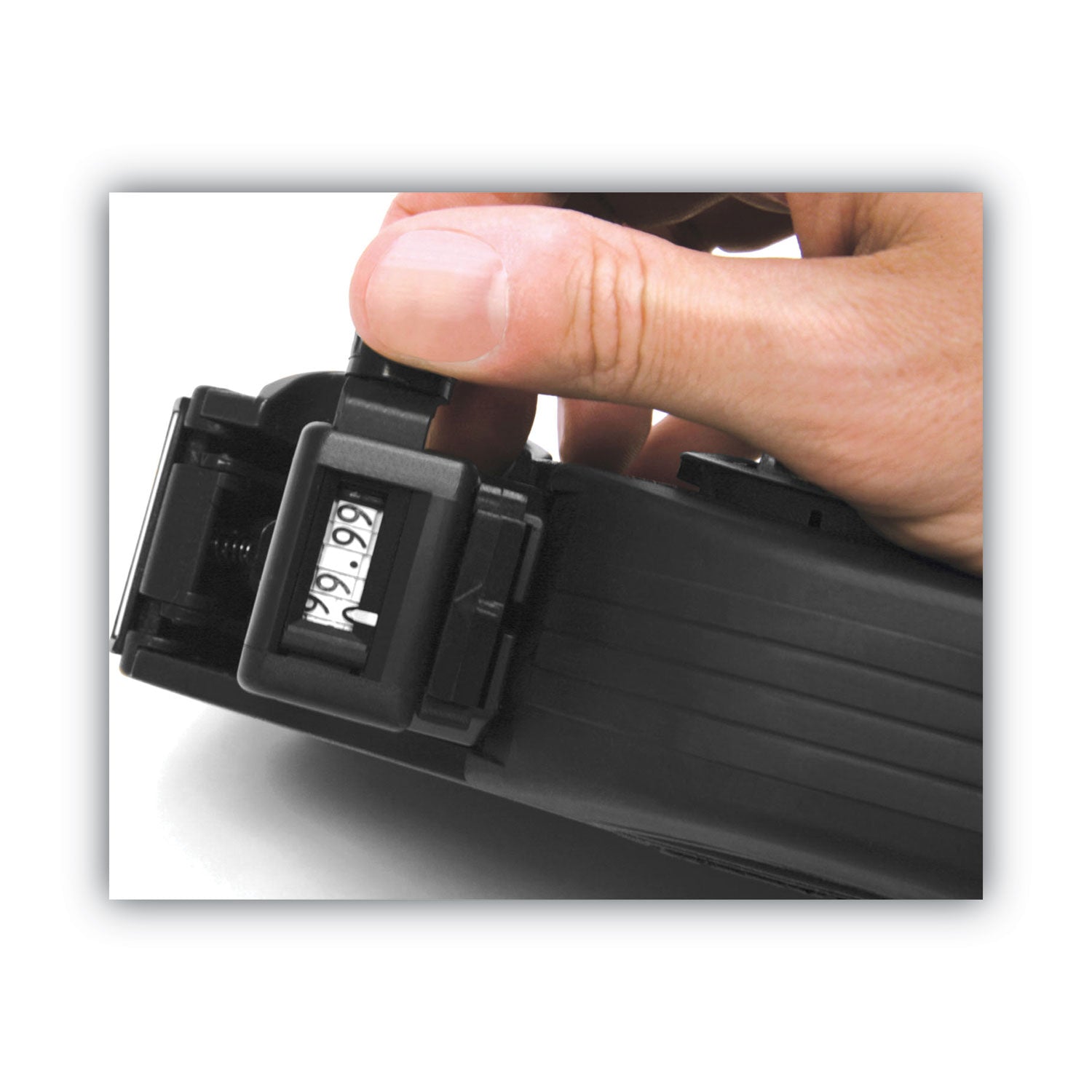 Label - 0.81" x 0.44" - Black - Rubberized Grip, Jam-free, Drop-in Loading, Fast-drying