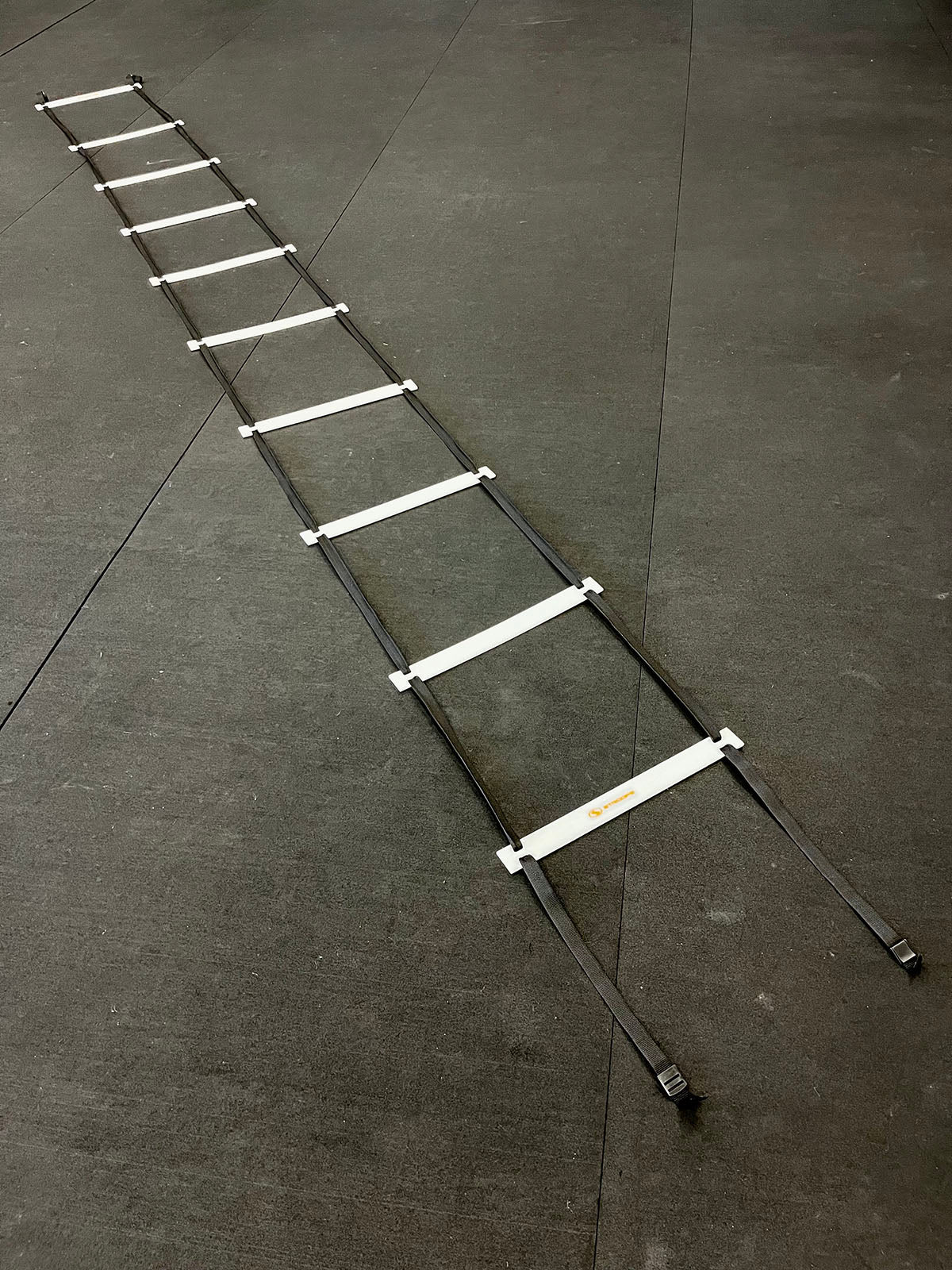 Stroops Plastic Flat Rung Ladder, White, 15'