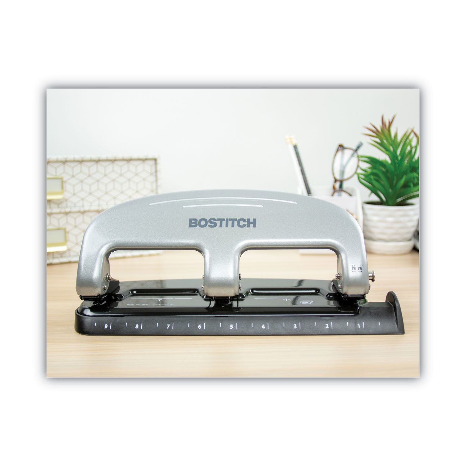 20-Sheet Ez Squeeze Three-Hole Punch, 9/32" Holes, Black/silver