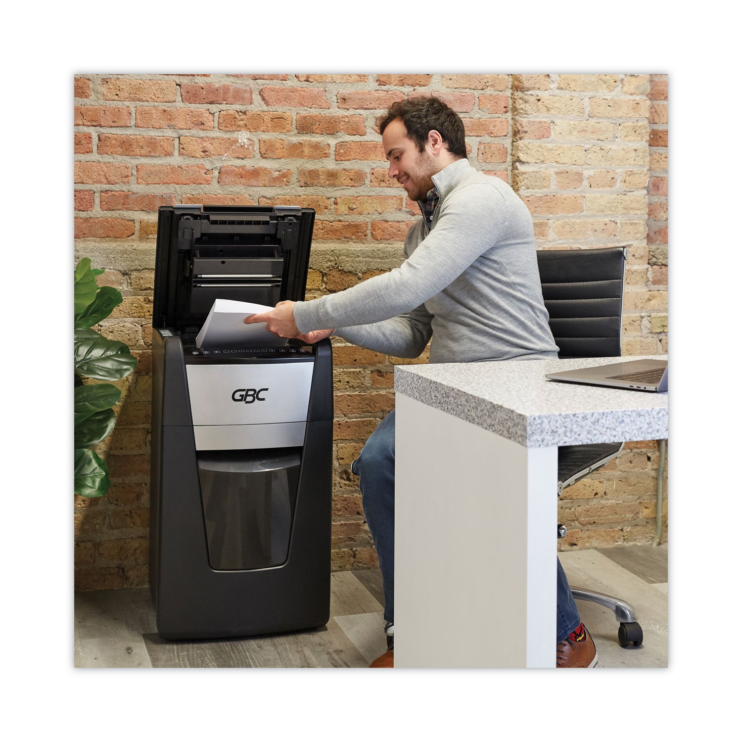 Continuous Shredder - Super Cross Cut - 10 Per Pass - for shredding Credit Card, Paper Clip, Staples, Paper - P-4 - 1 Hour Run Time - 16 gal Wastebin Capacity - Black