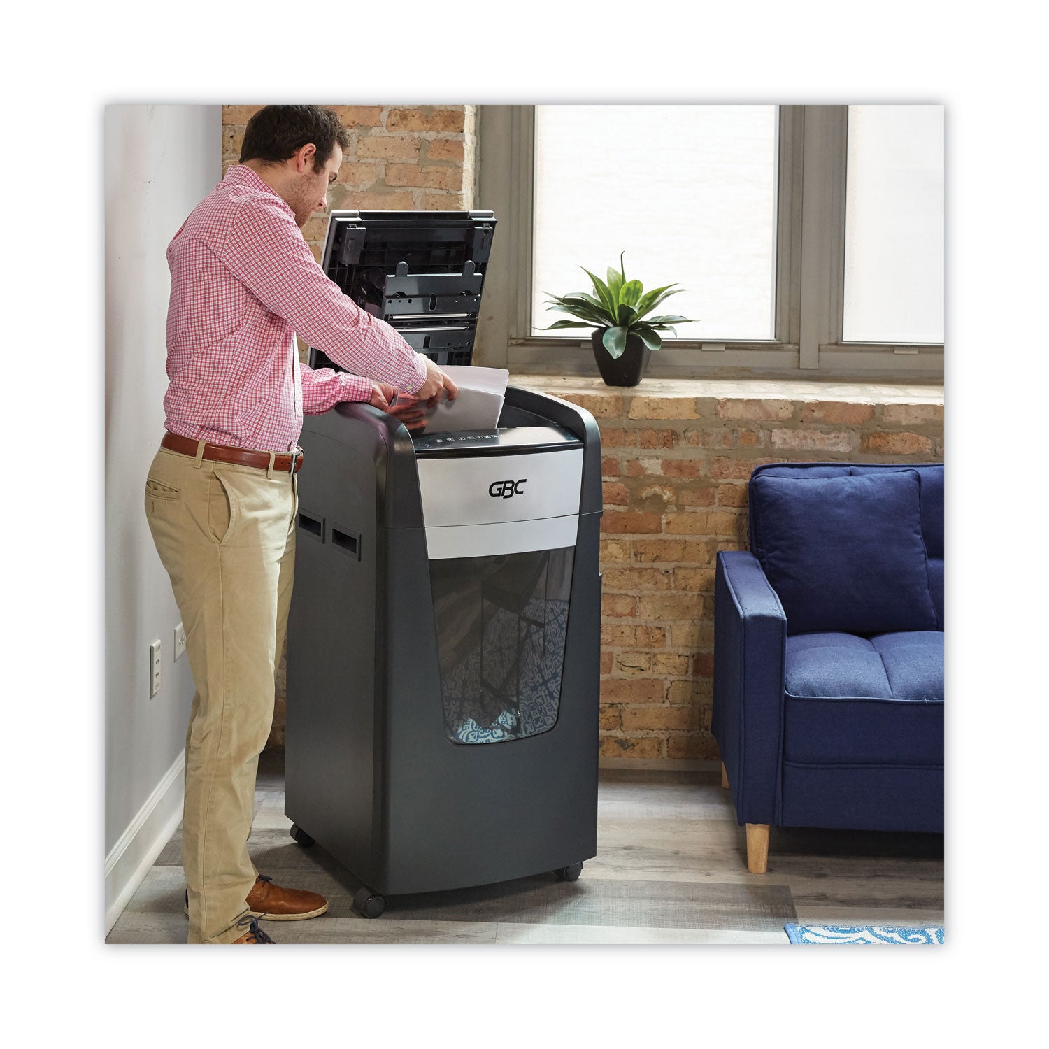 Continuous Shredder - Super Cross Cut - 15 Per Pass - for shredding Credit Card, Paper Clip, Staples, Paper - P-4 - 4 Hour Run Time - 29 gal Wastebin Capacity - Black