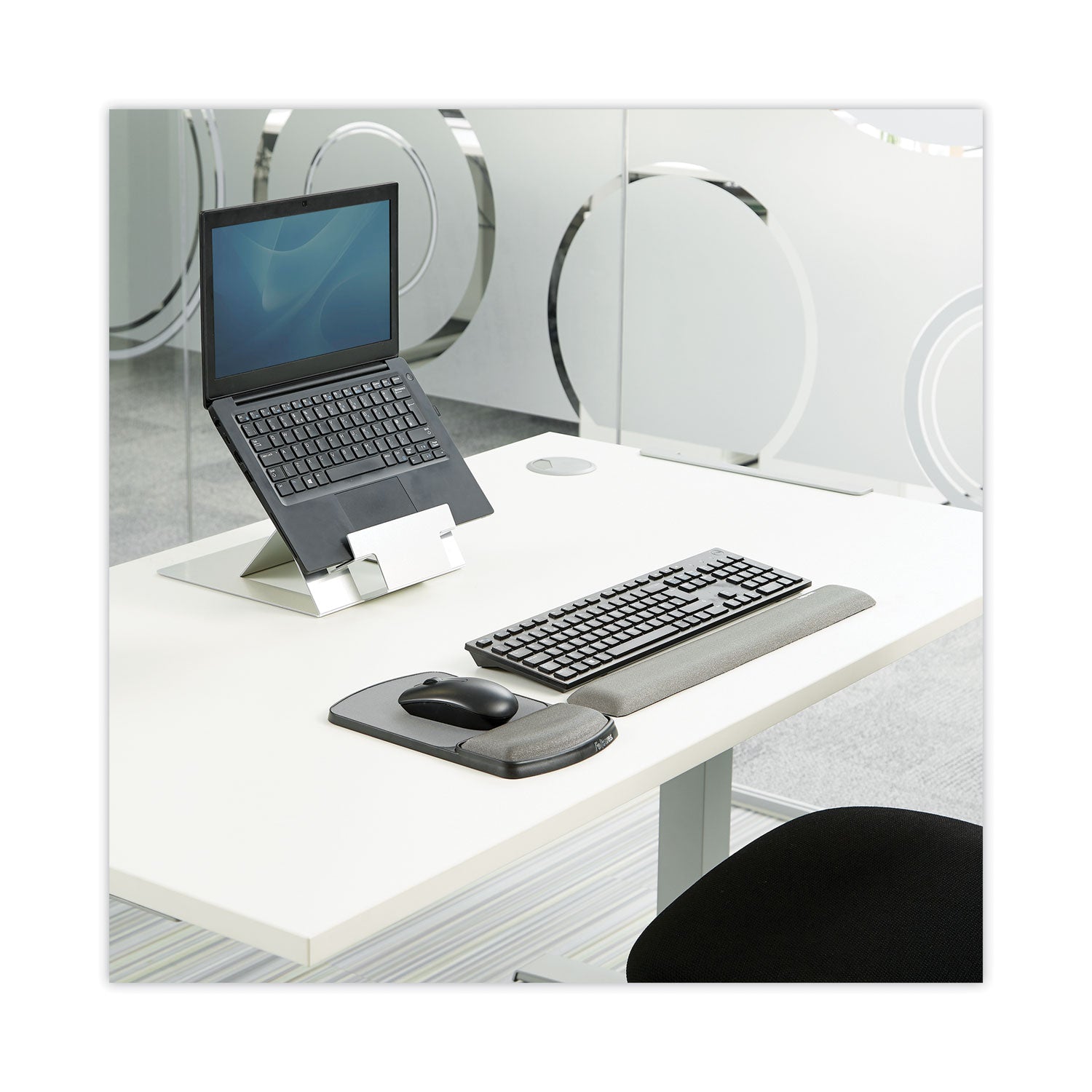 Fellowes Gel Wrist Rest - 0.63" Height x 18.50" Width x 2.75" Depth - Graphite - Gel - Wear Resistant, Tear Resistant, Skid Proof - 1 Each