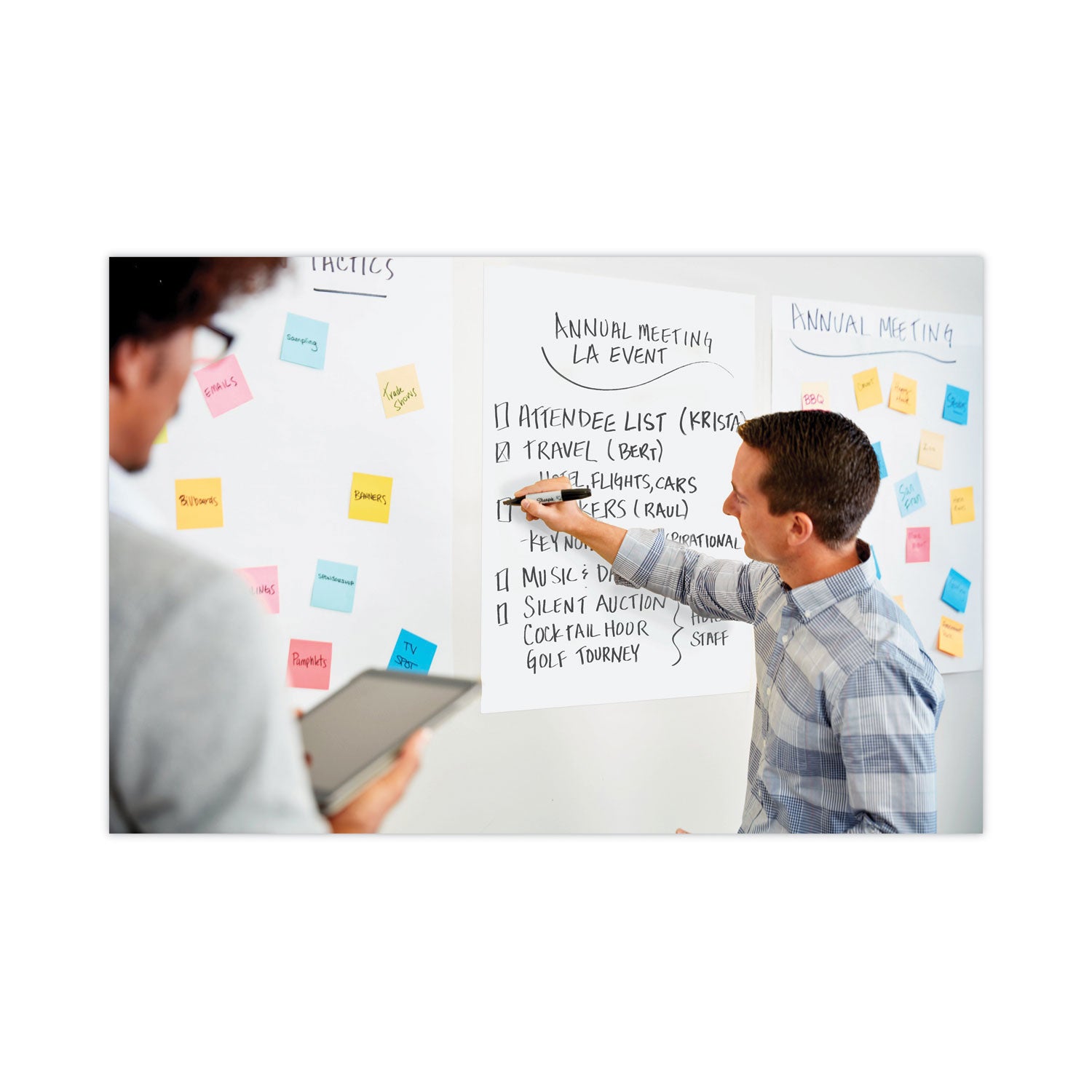 Wall Pad, 20 in x 23 in, White, 20 Sheets/Pad, 2 Pads/Pack, Mounts with Command™ Strips included