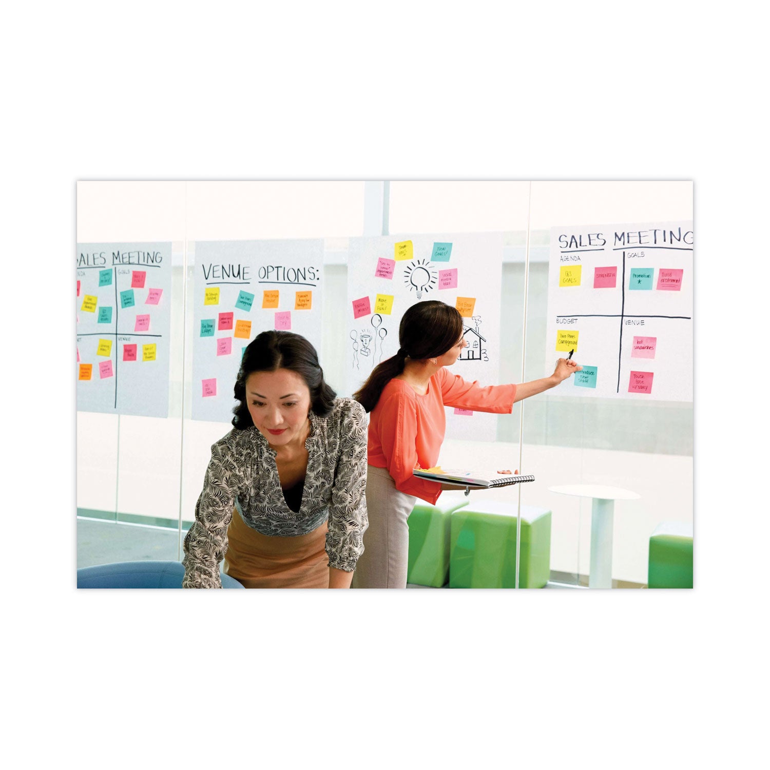 Wall Pad, 20 in x 23 in, White, 20 Sheets/Pad, 2 Pads/Pack, Mounts with Command™ Strips included