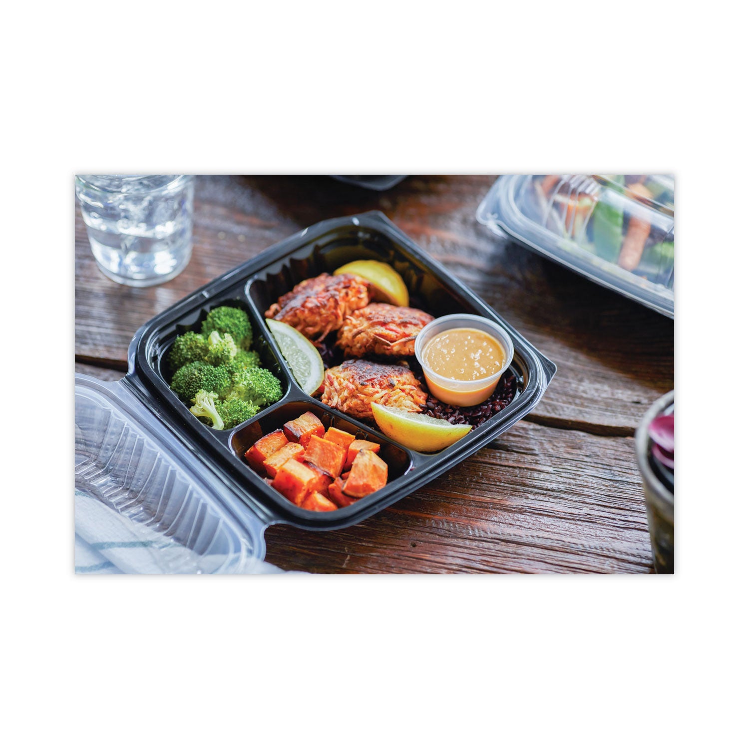EarthChoice Vented Dual Color Microwavable Hinged Lid Container, 3 Compartments, 21 oz, Black/Clear, Plastic, 150/Carton