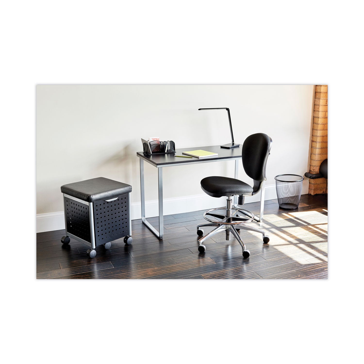 Steel Workstation Blk Sil