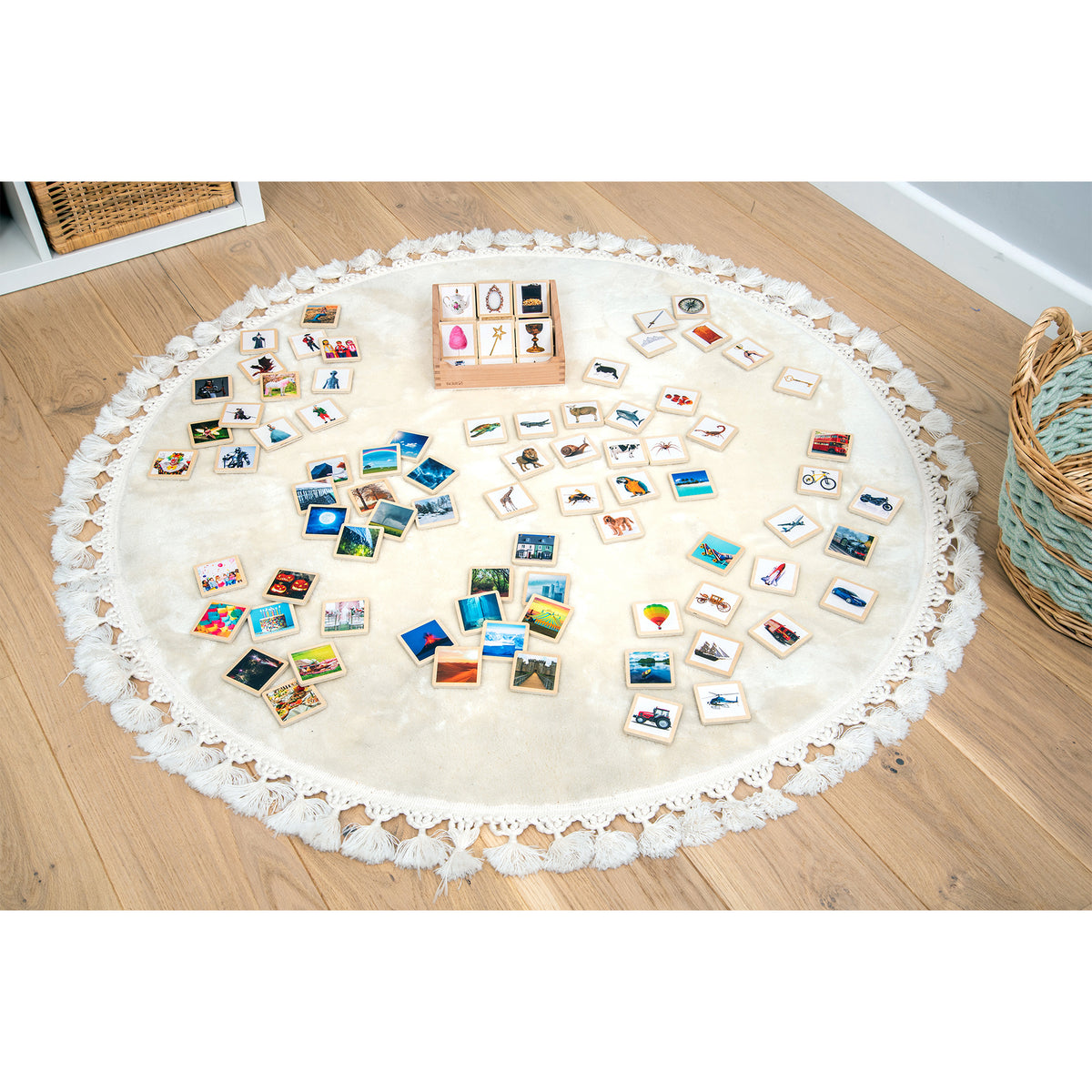 WOODEN STORY TILES