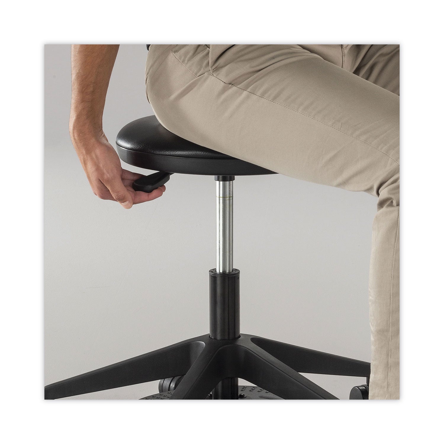Lab Stool Lo Height