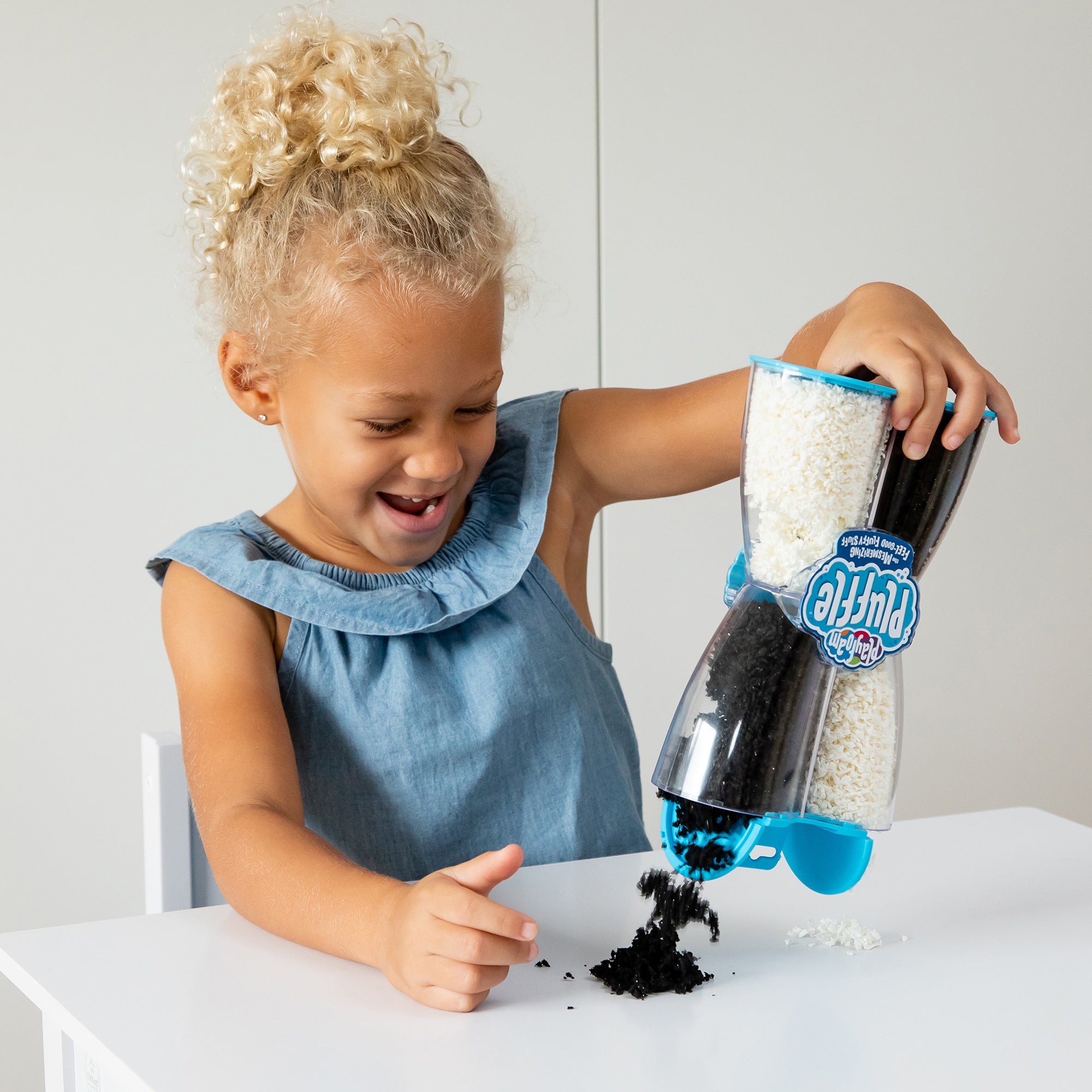 Playfoam® Pluffle™ Twist Black & White