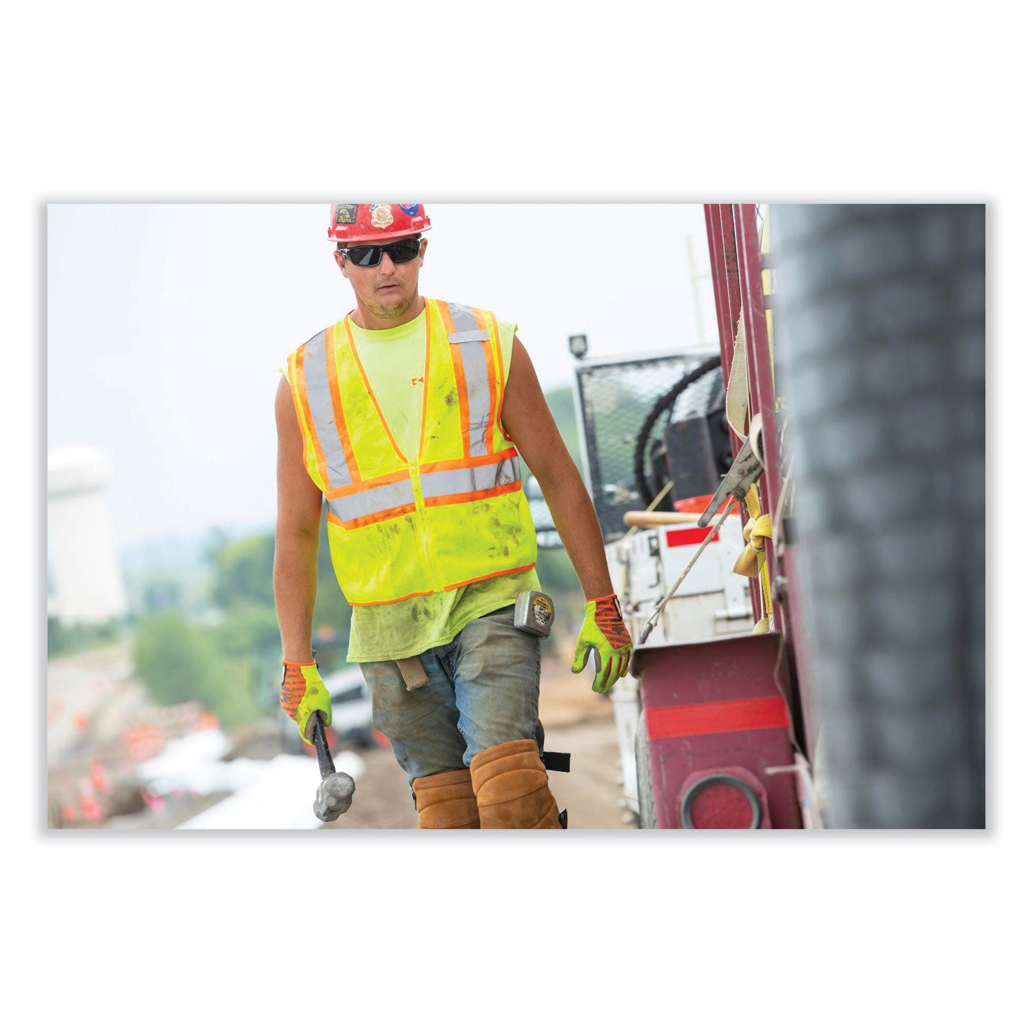 Ergodyne Class 2 Two-tone Lime Vest - 2-Xtra Large/3-Xtra Large - Lime - Reflective, Machine Washable, Lightweight, Pocket, Zipper Closure - 1 Each
