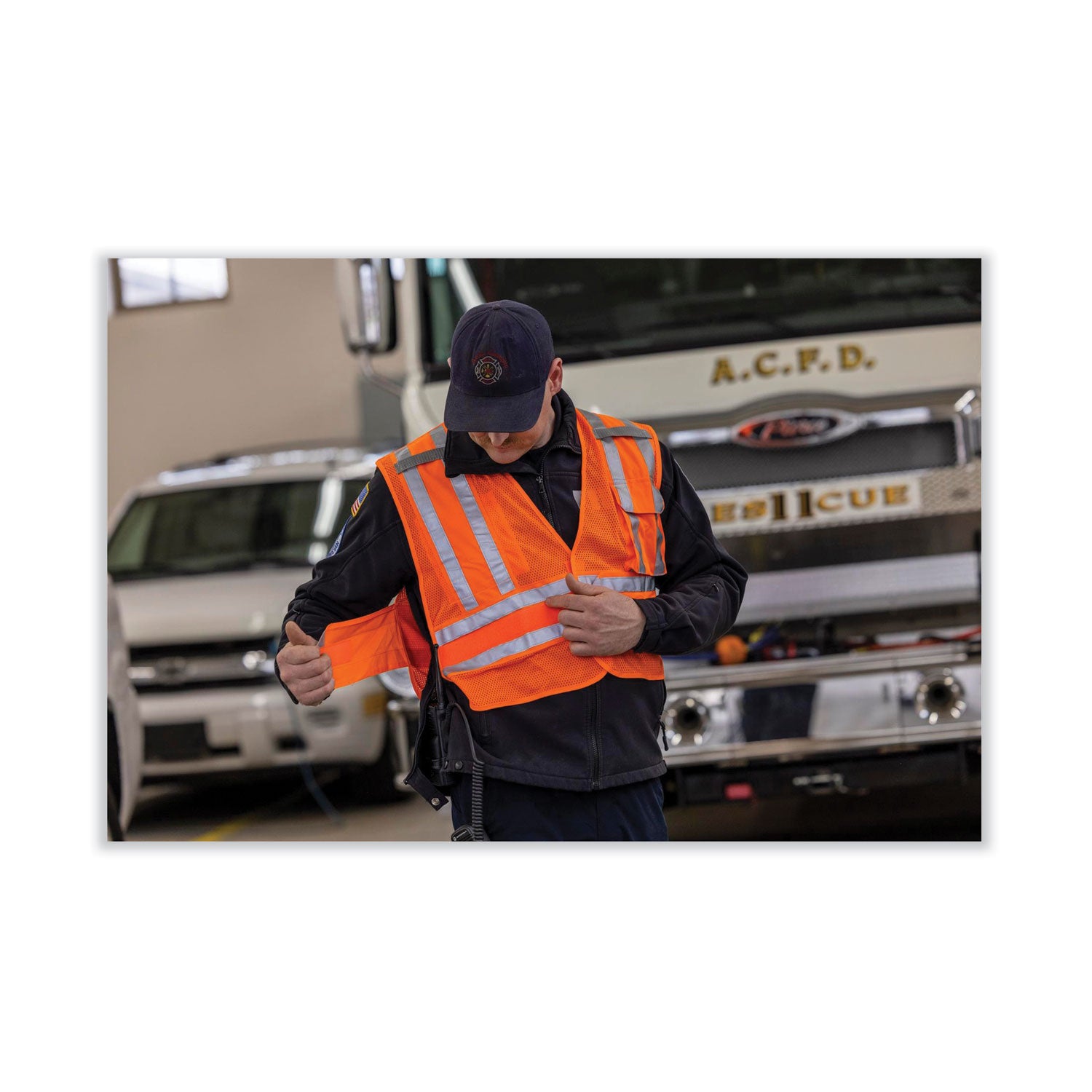 Ergodyne 8244PSV Type P Class 2 Expandable Public Safety Vest, Xtra Large/2-Xtra Large, Hook & Loop Closure, Orange, Adjustable, Reflective, Mic Tab, Pocket, Expandable Side, 1 Each