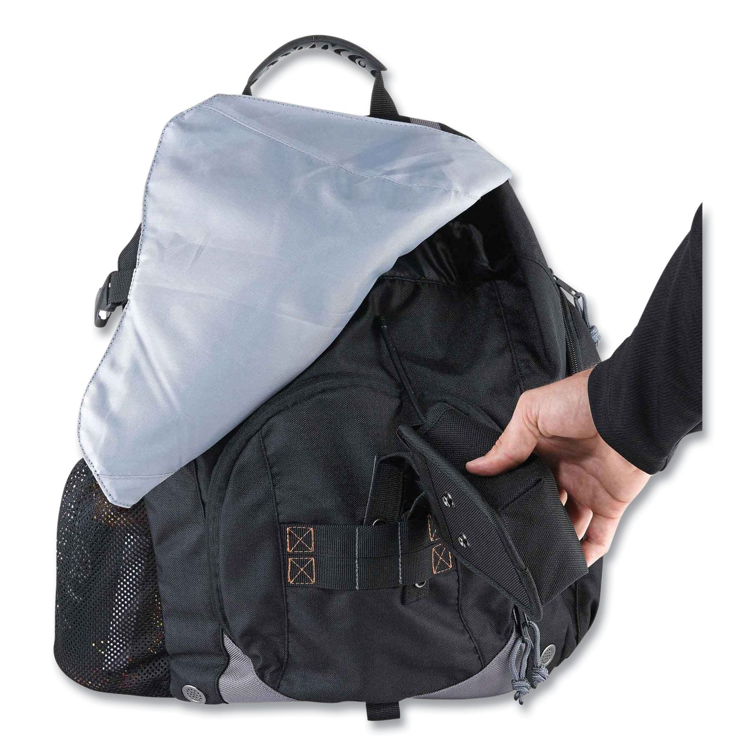 Wear Resistant, Tear Resistant - 600D Polyester Body - Polyester Interior Material - Shoulder Strap, Handle - 19" Height x 8" Width x 15" Depth - 1 Each