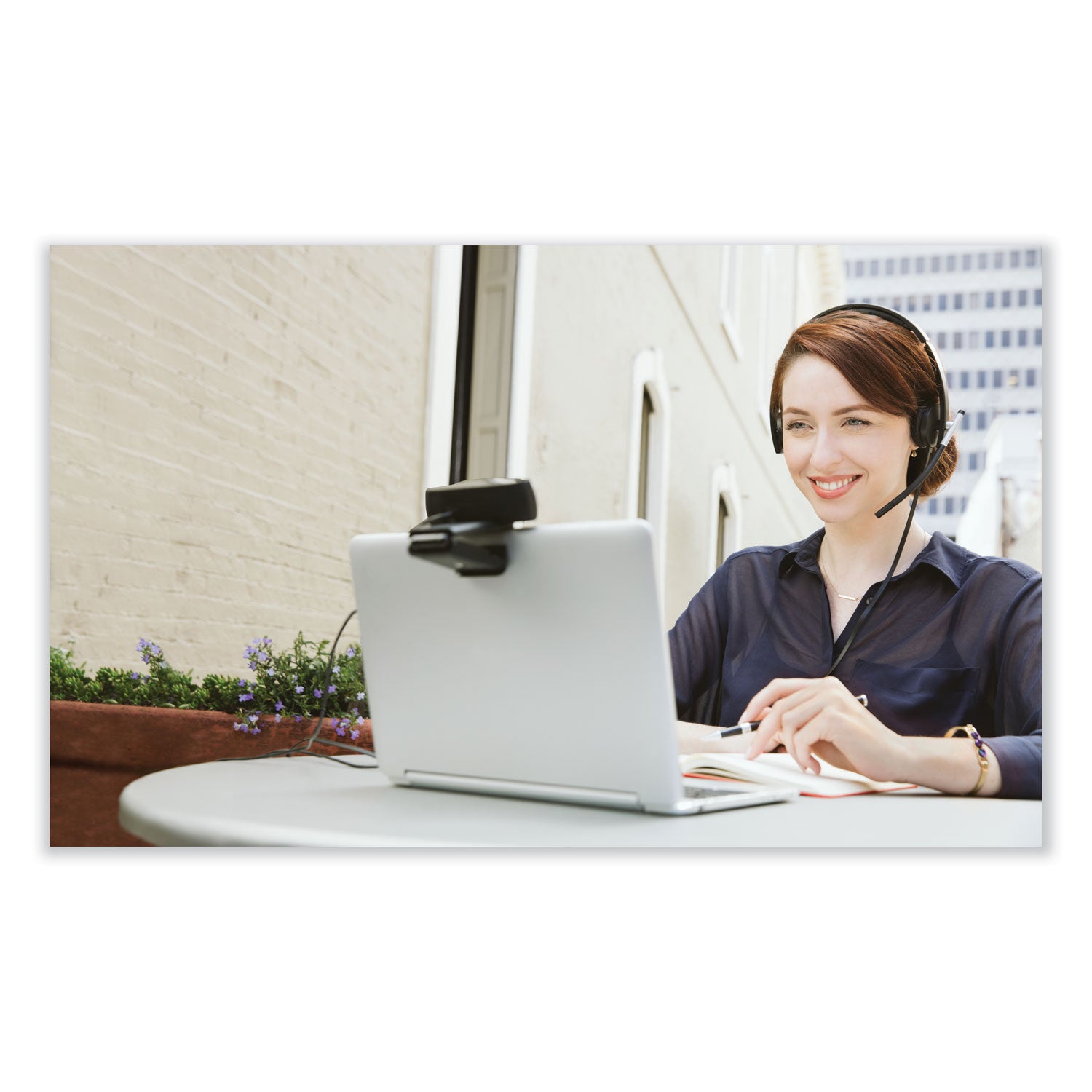 1920 x 1080 Video - Auto-focus - Clip, Tripod Mount - 4x Digital Zoom - Microphone - For Monitor, Notebook - PTZ
