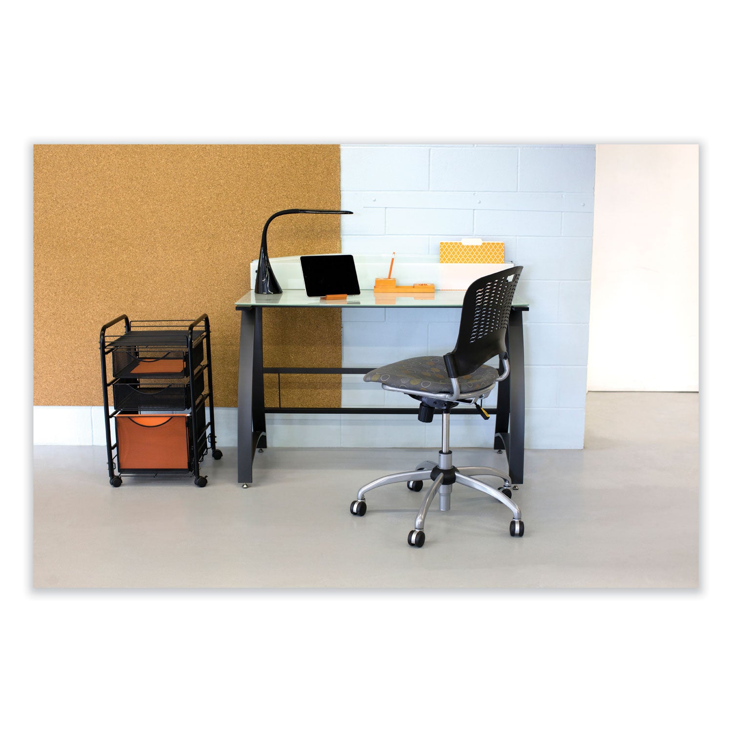 Vamp Led Desk Lamp Blk