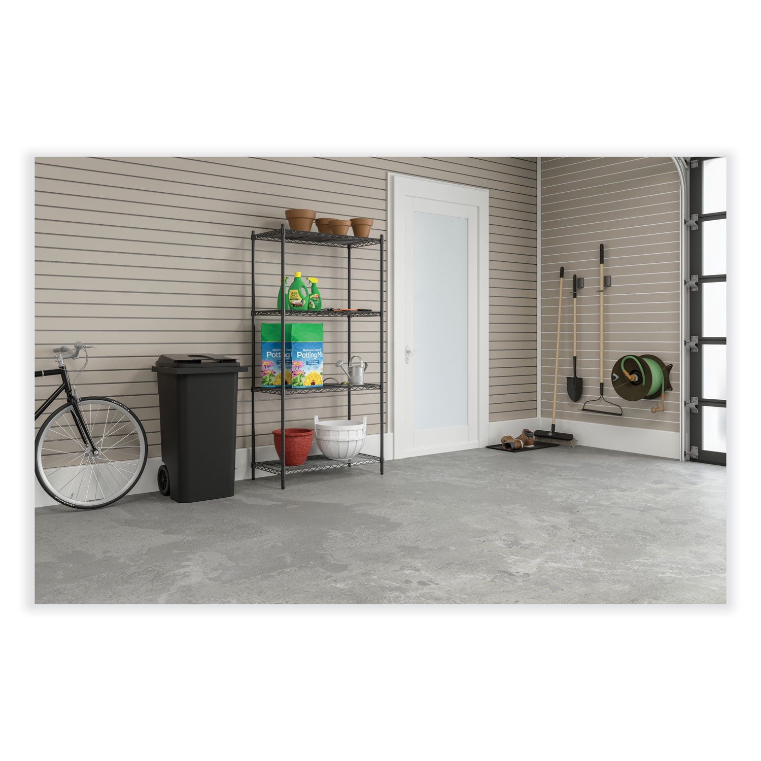 Plastic Step-On 32 Gallon