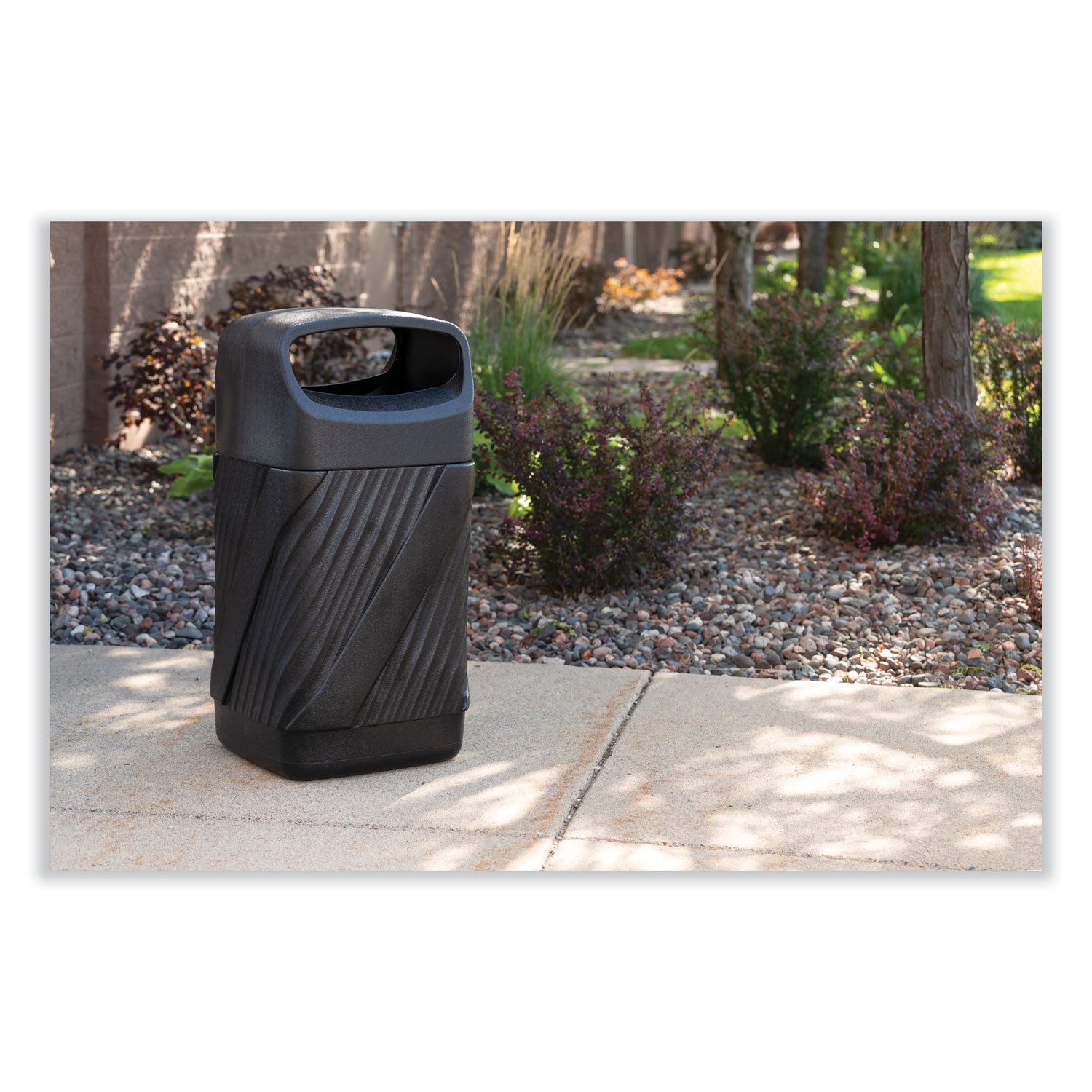 Receptacle Twist Can 38Gal Blk