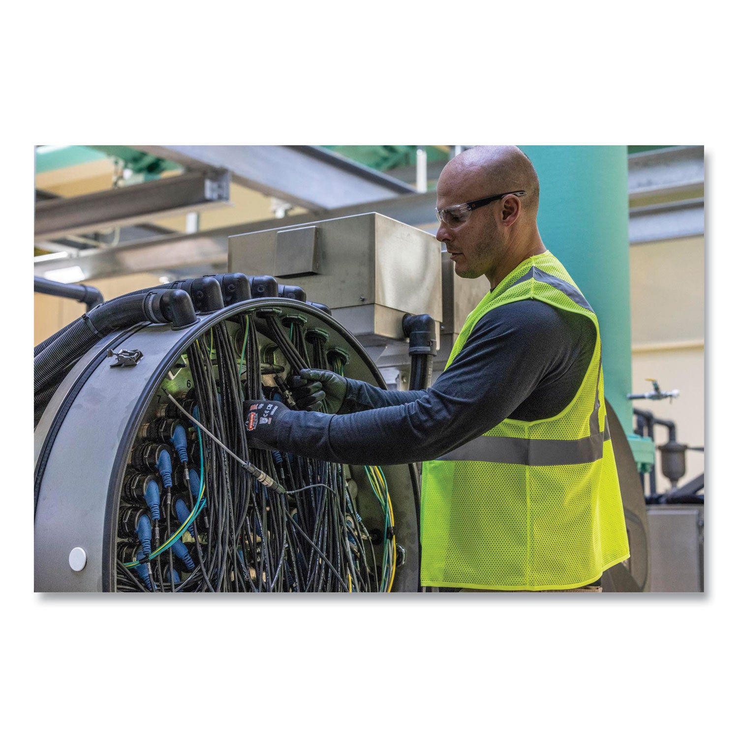 Ergodyne 8205HL Super Econo Mesh Vest - Recommended for: Construction, Emergency, Warehouse, Baggage Handling - Extra Small - Hook & Loop Closure - Polyester Mesh, Mesh Fabric - Lime - Lightweight, High Visibility, Reflective - 1 Each