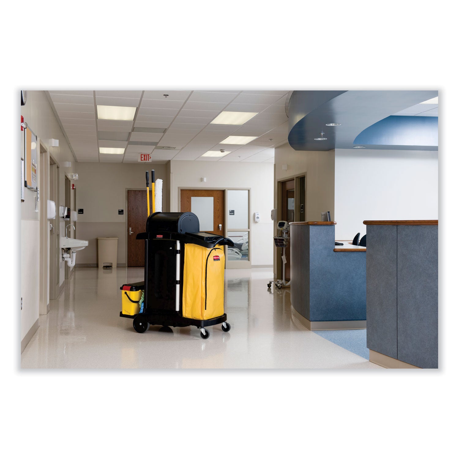 34 gal Capacity - 16.80" Length x 10.50" Width - Zipper Closure - Yellow - Vinyl - Janitorial Cart - 1 Each