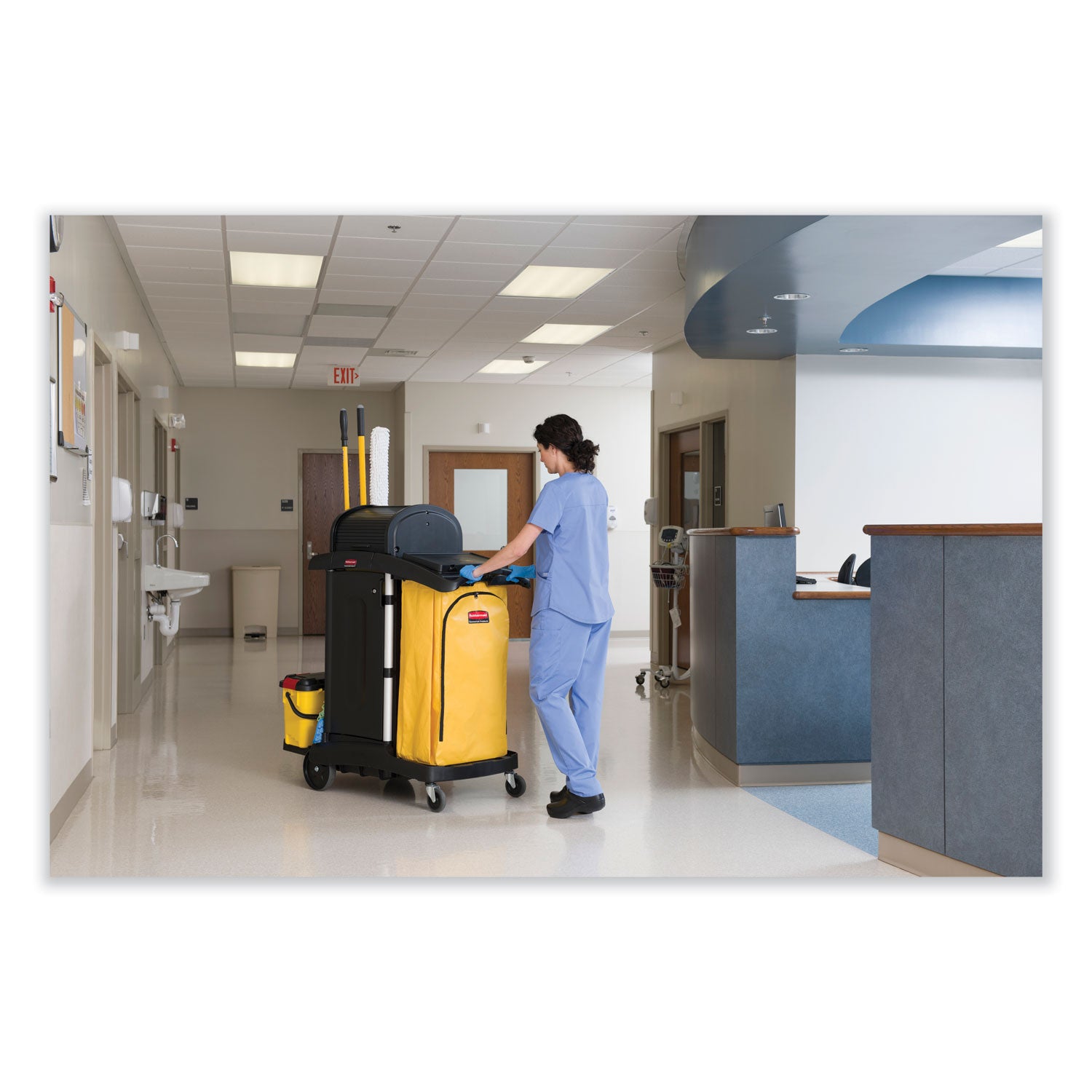 34 gal Capacity - 16.80" Length x 10.50" Width - Zipper Closure - Yellow - Vinyl - Janitorial Cart - 1 Each