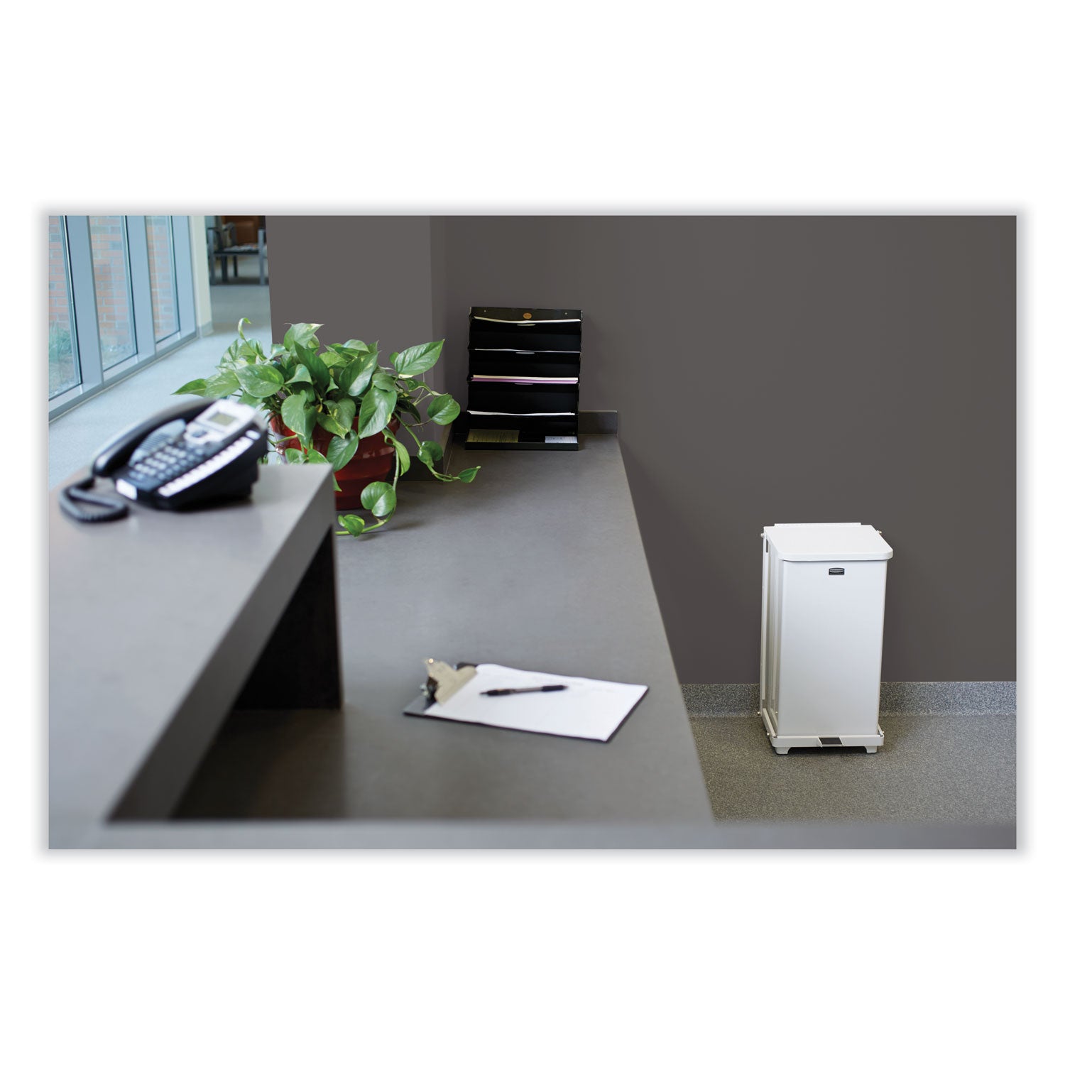 Rubbermaid Commercial Defenders Steel Step Cans - 13 gal Capacity - 27" Height x 12.5" Width x 12.5" Depth - Steel - White - 1 Each