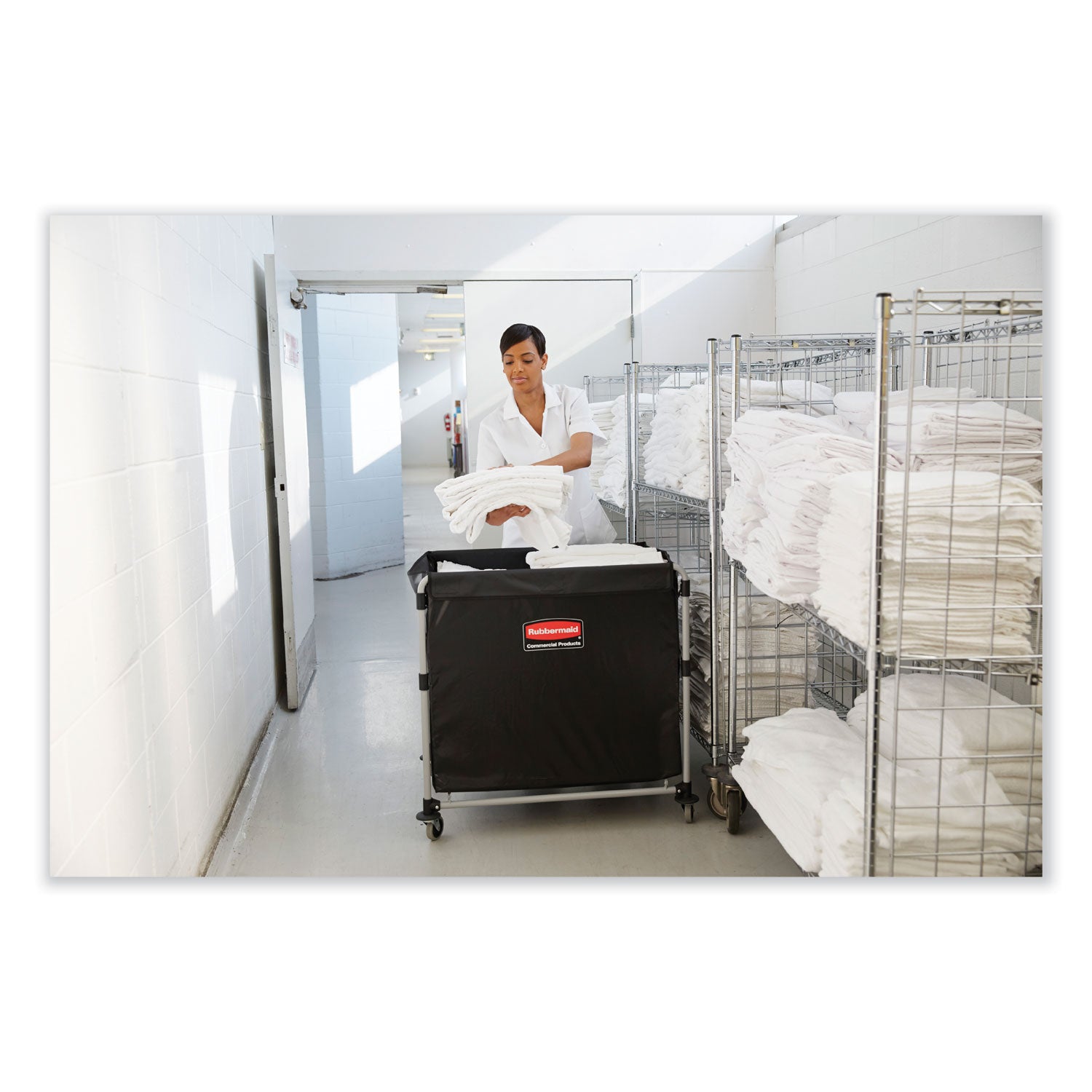 220 lb Load Capacity - 35.70" Length x 24.10" Width x 34.60" Height - Stainless Steel Frame - Black - 1 Each