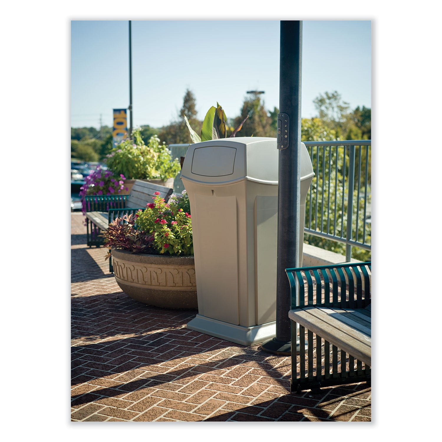 Rubbermaid Commercial Ranger Waste Container, Side Open, Hinged Lid, 35 Gallon, Square, Beige, Plastic/Metal/Structural Foam, 1 Each