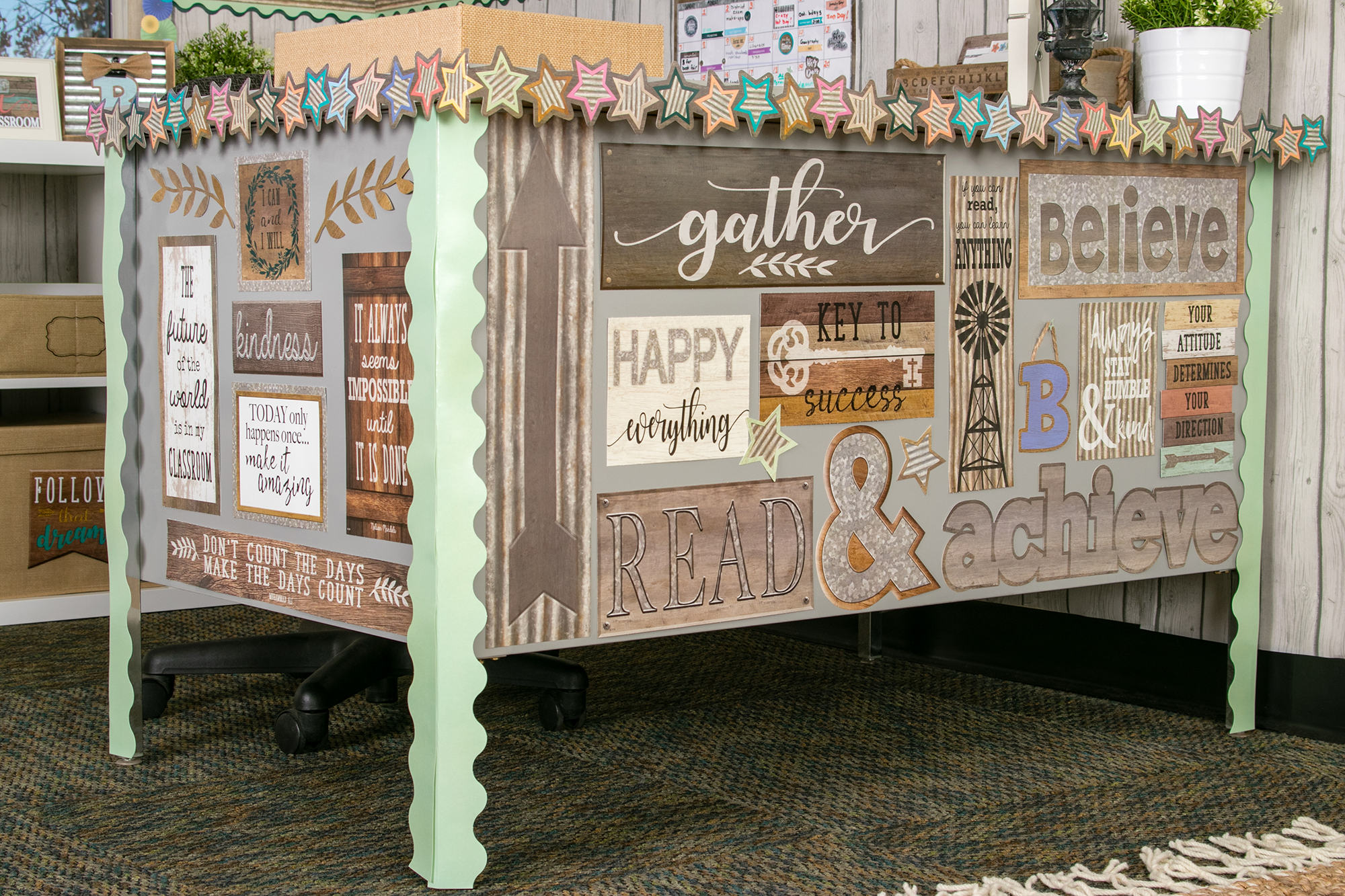 Mint Green Scalloped Border Trim