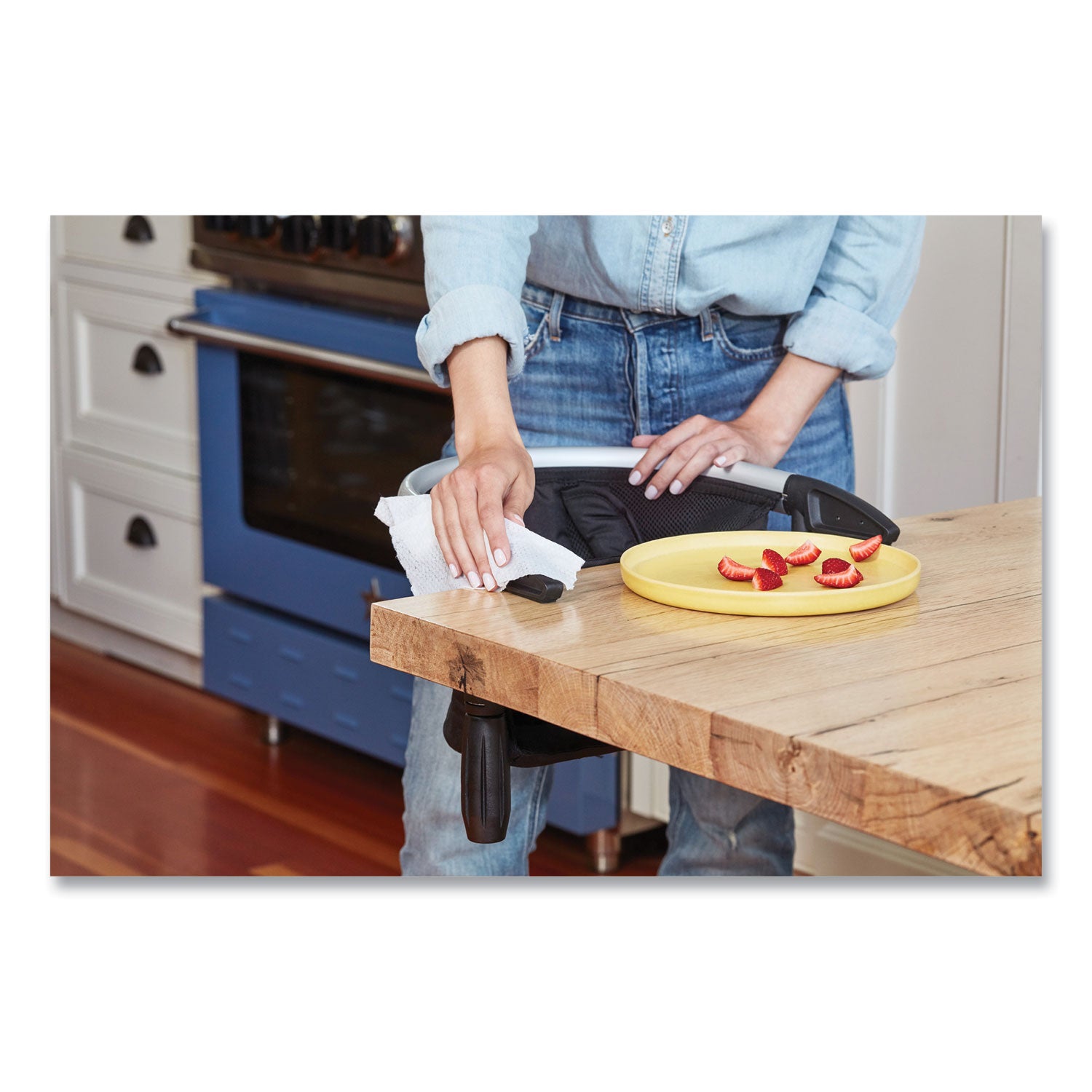 Method All-purpose Cleaning Wipes - Pink Grapefruit Scent - Pleasant Scent - Pink - 70/Tub - 6 / Carton