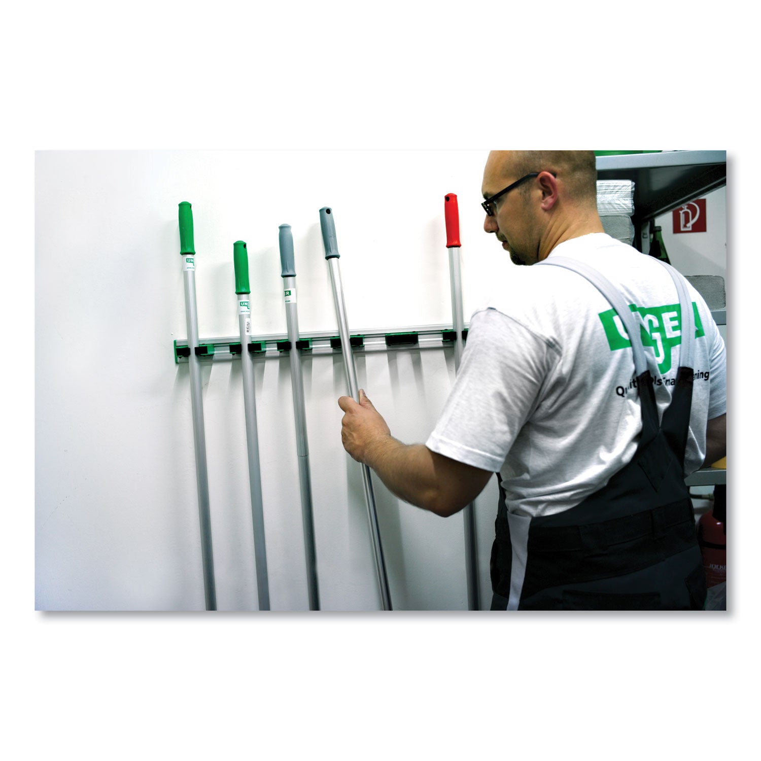 Hang Up Cleaning Holder, 14 x 3.15 x 2.17, Silver/Green