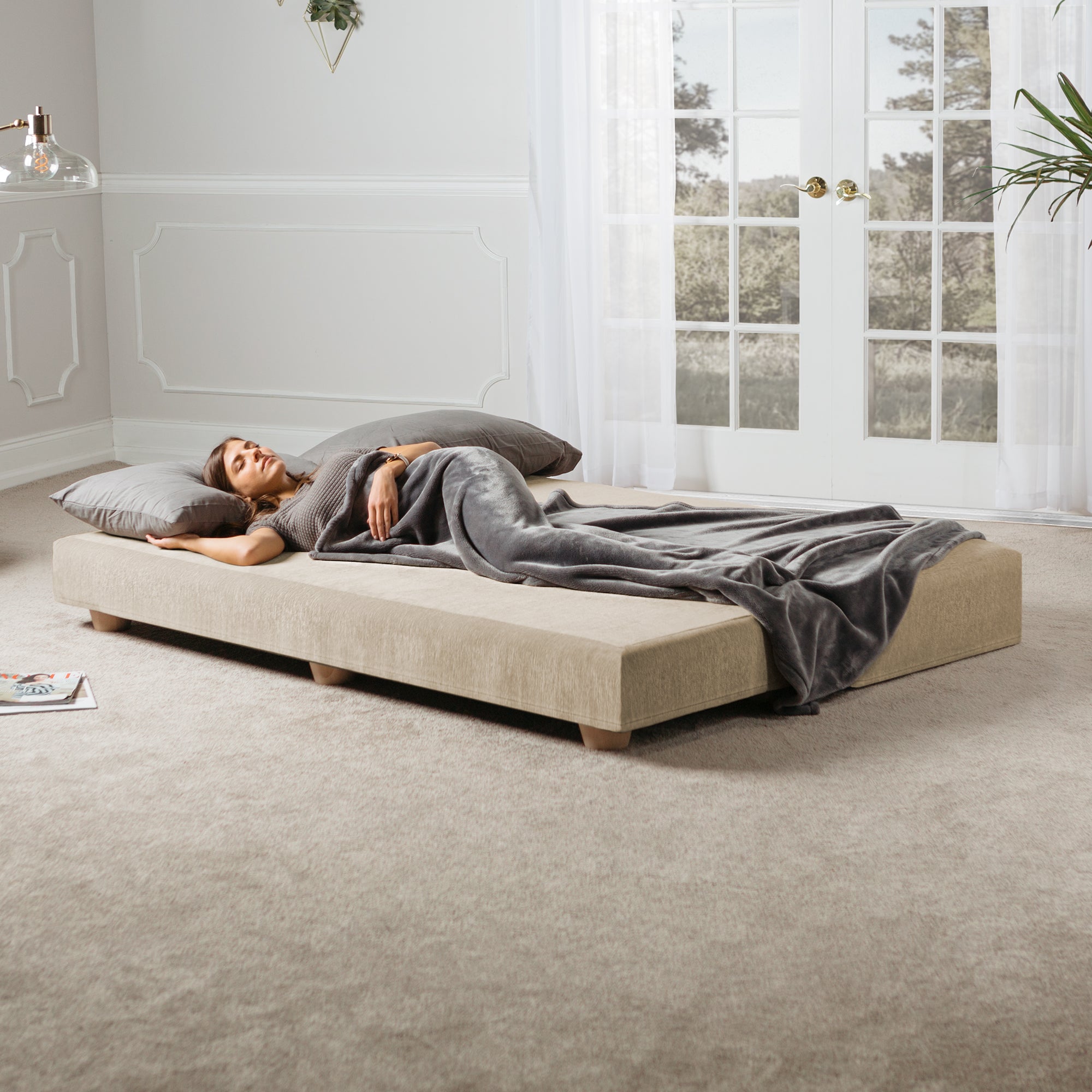 Jaxx Alon Daybed/Fold-Out Sleeper, Queen-Size Mattress - Premium Chenille, Beige