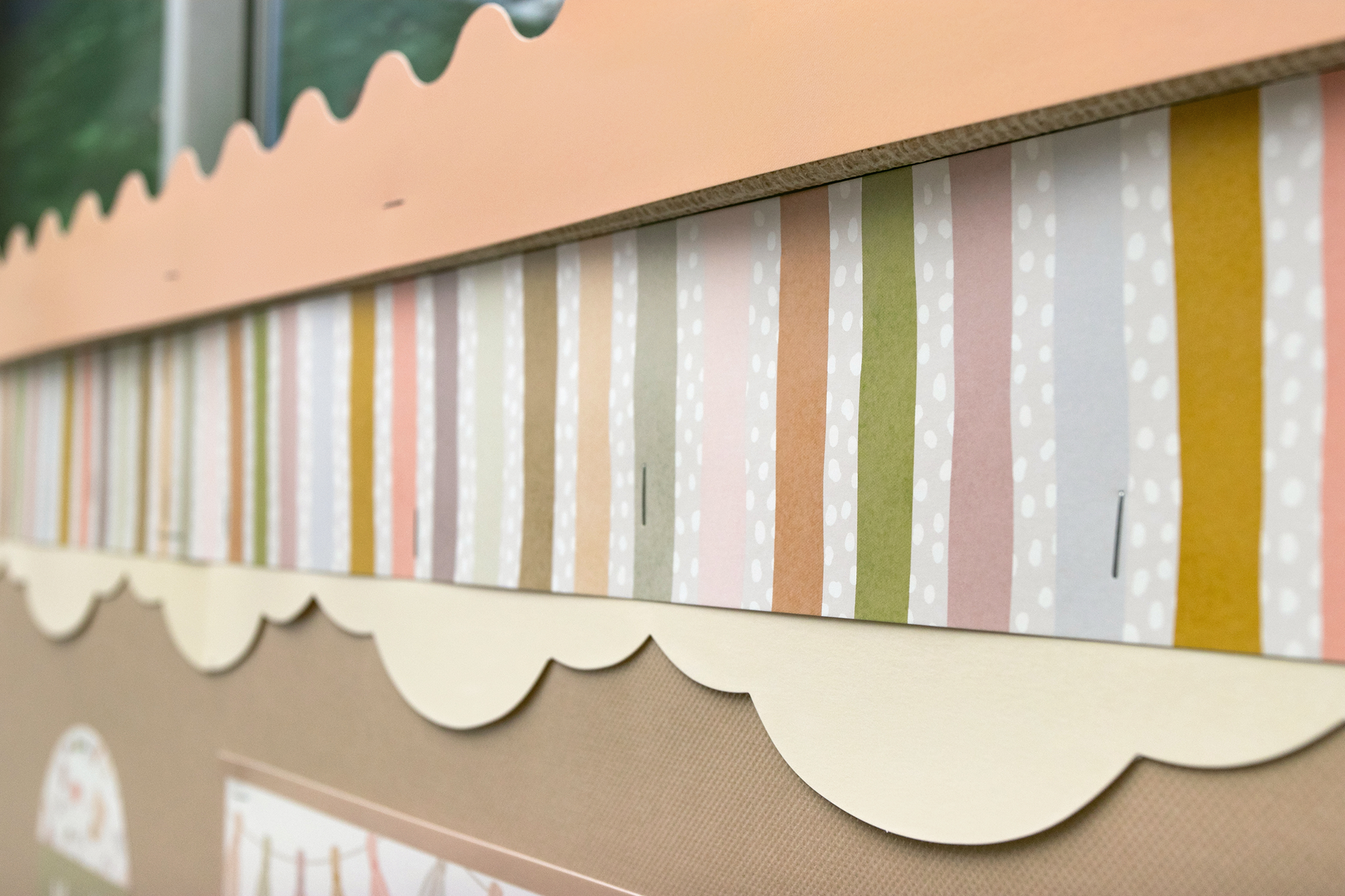 Creme Brulee Fancy Scallops Border Trim