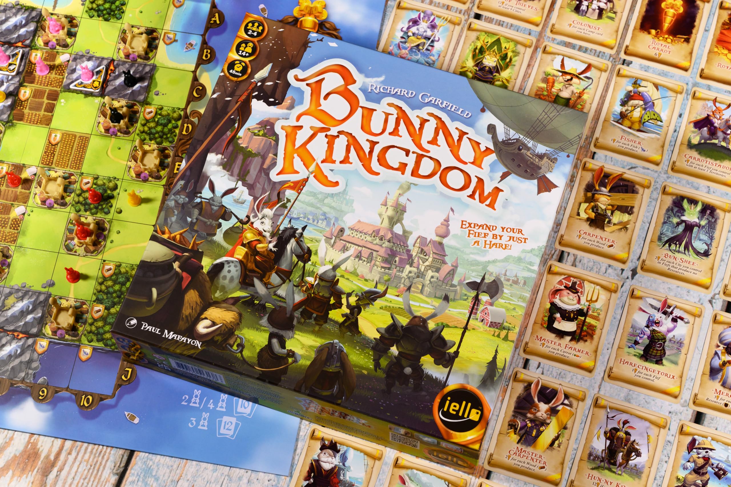 IELLO: Bunny Kingdom, Strategy Board Game, Expand Your Fief by Just a Hare, 45 Minute Play Time, 2 to 4 Players, for Ages 14 and Up