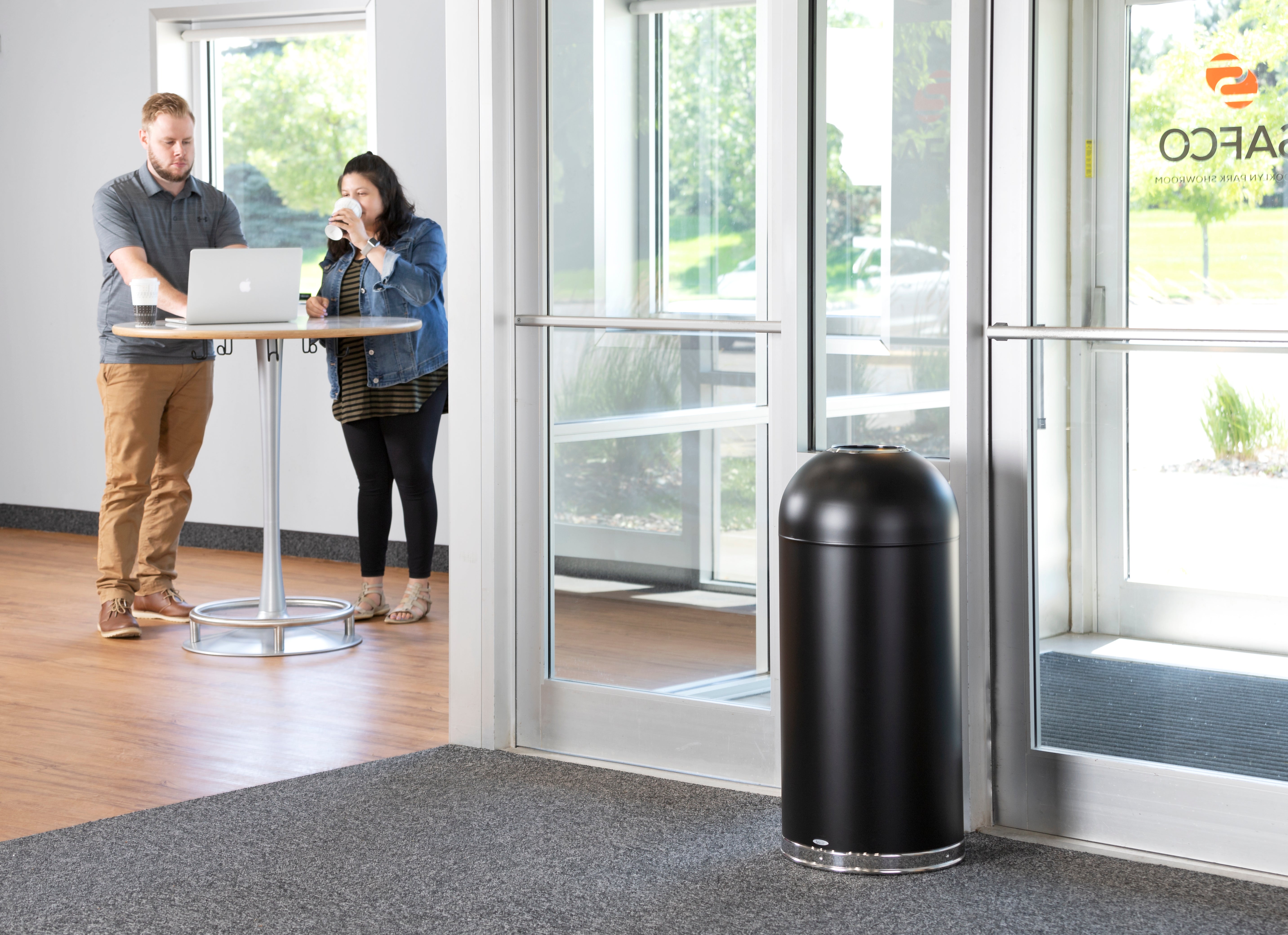 Receptacle S Dome Open Blk