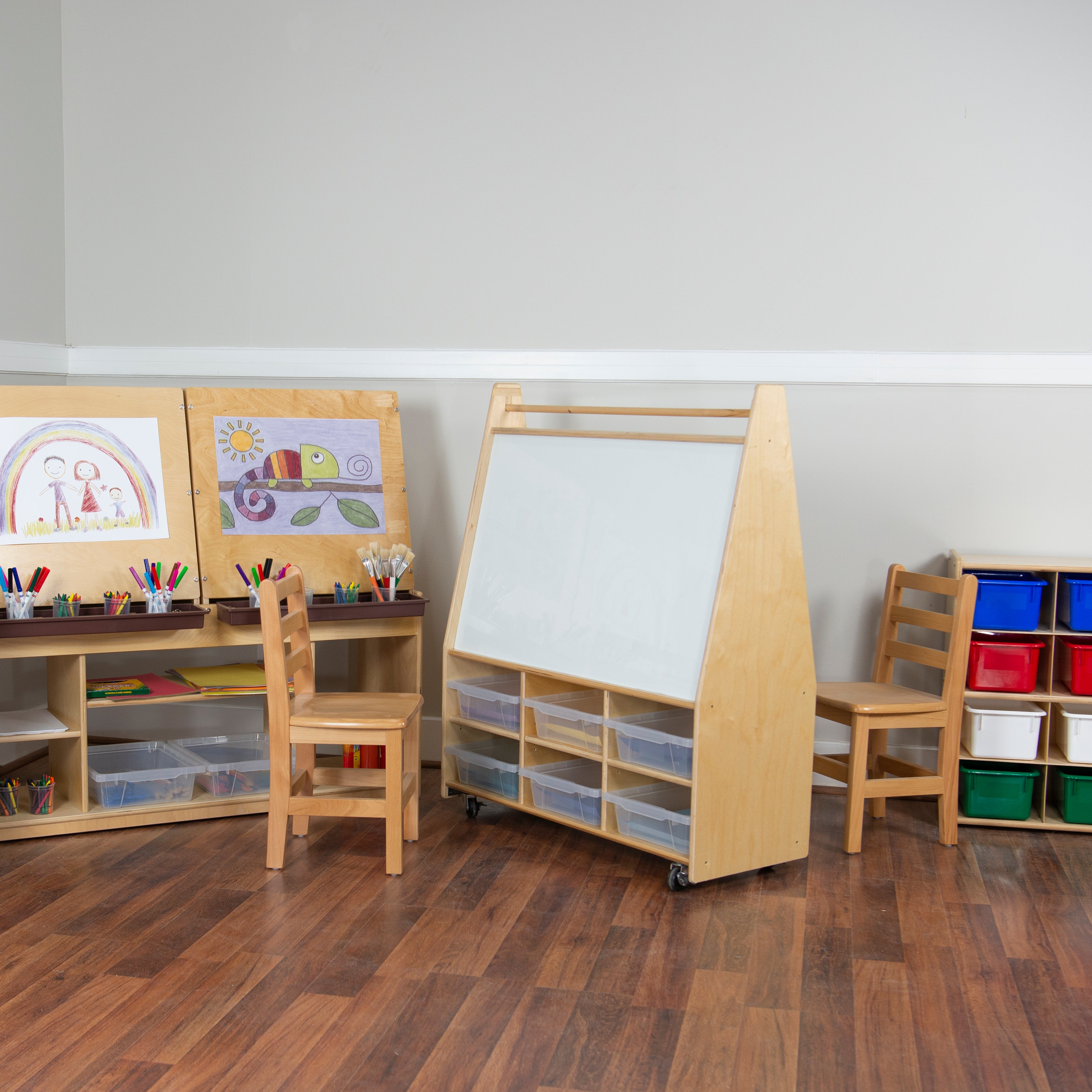Mobile Literacy Display with Translucent Trays