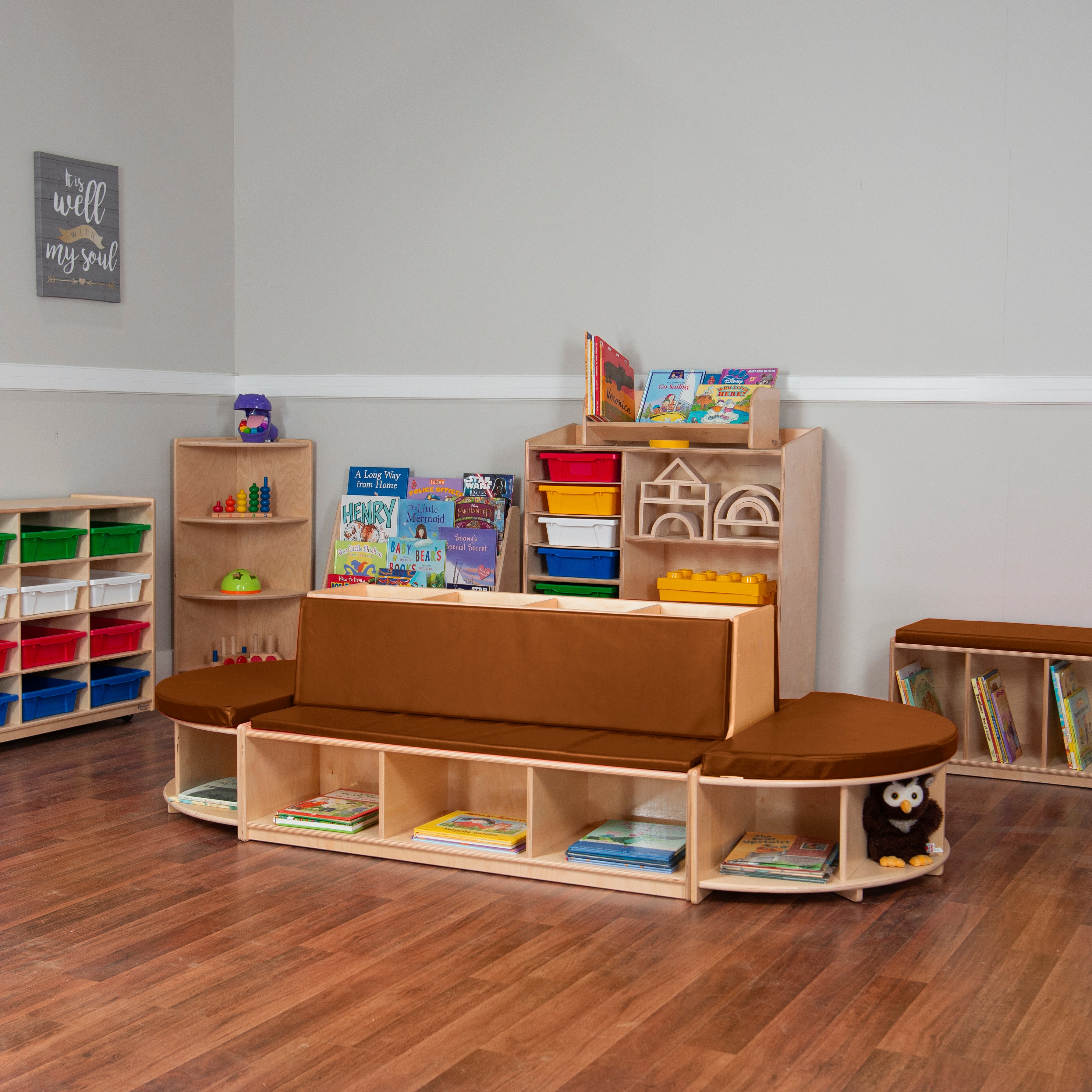 Read-A-Round Double-Sided Bench Package with Brown Cushions