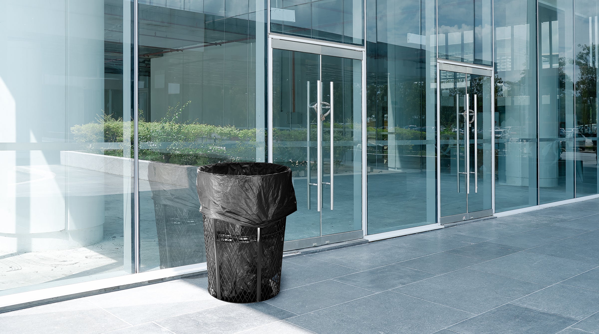 48 Gallon Metal Mesh Outdoor Trash Receptical