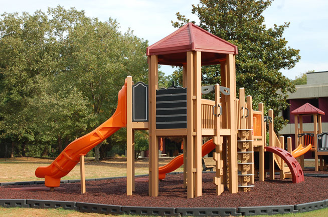 8" Playground Border with Spike
