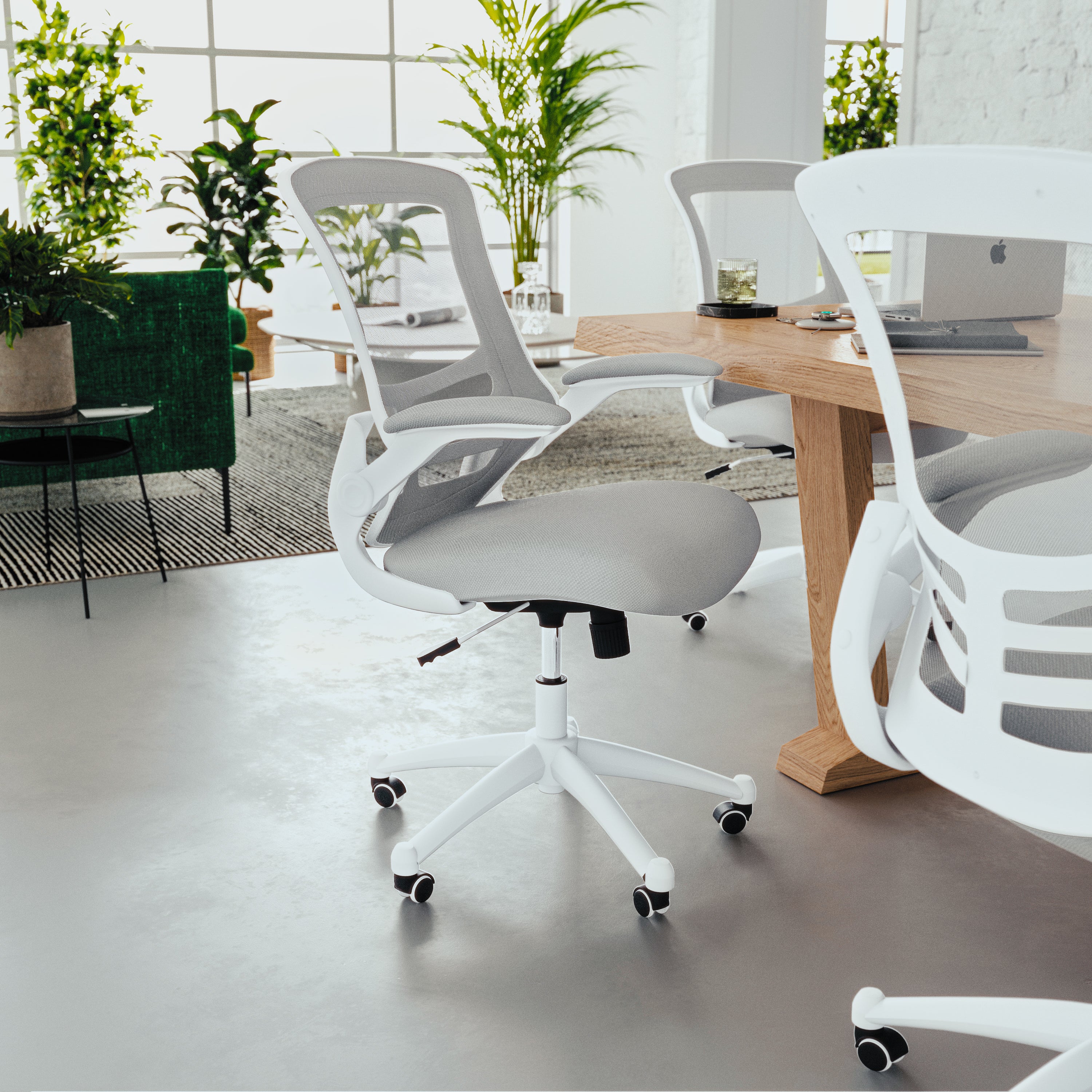 Kelista Mid-Back Light Gray Mesh Swivel Ergonomic Task Office Chair with White Frame and Flip-Up Arms
