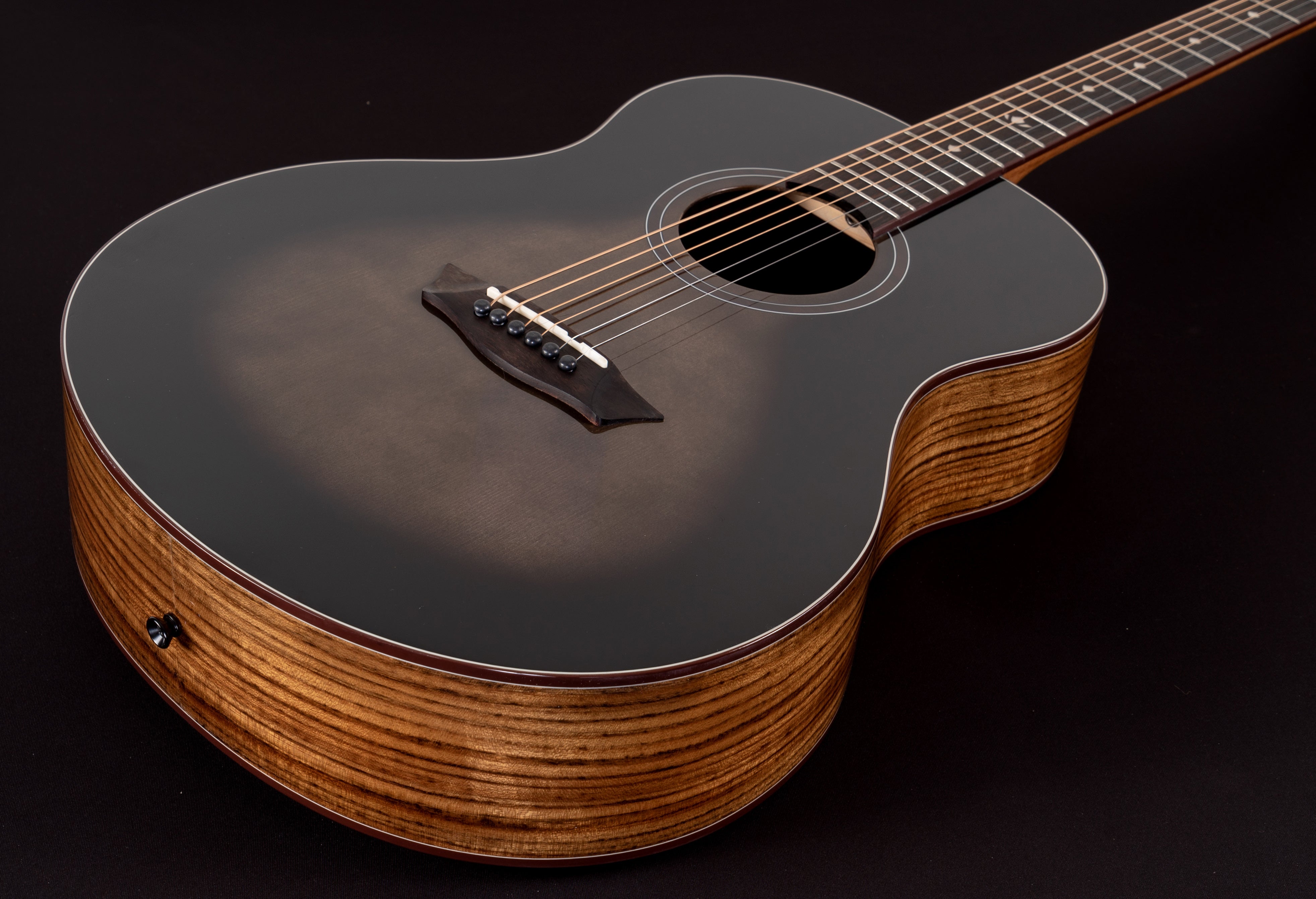 Washburn Novo S9 Bella Tono Studio Acoustic Guitar. Gloss Charcoal Burst