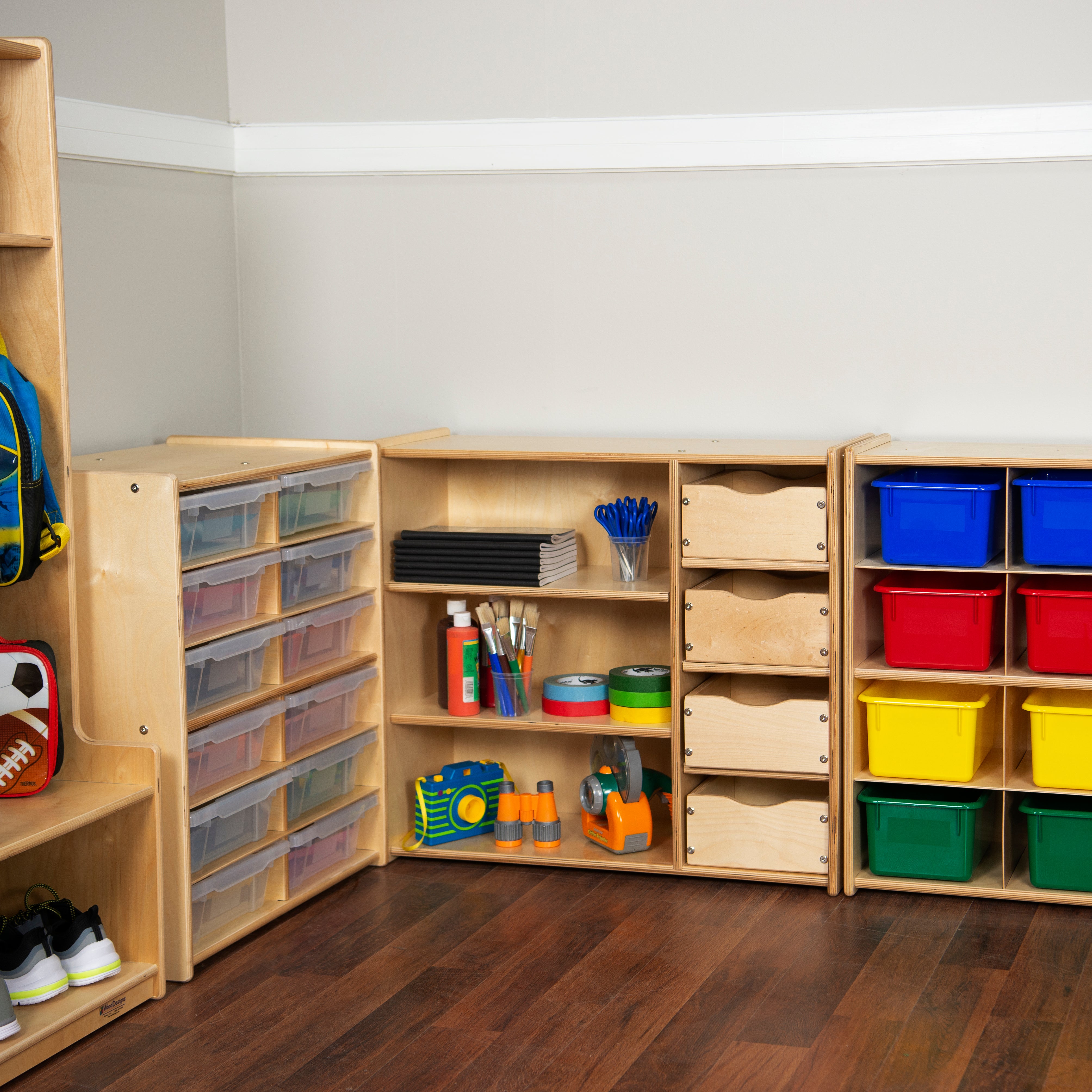 Contender Storage Center with Drawers - Assembled