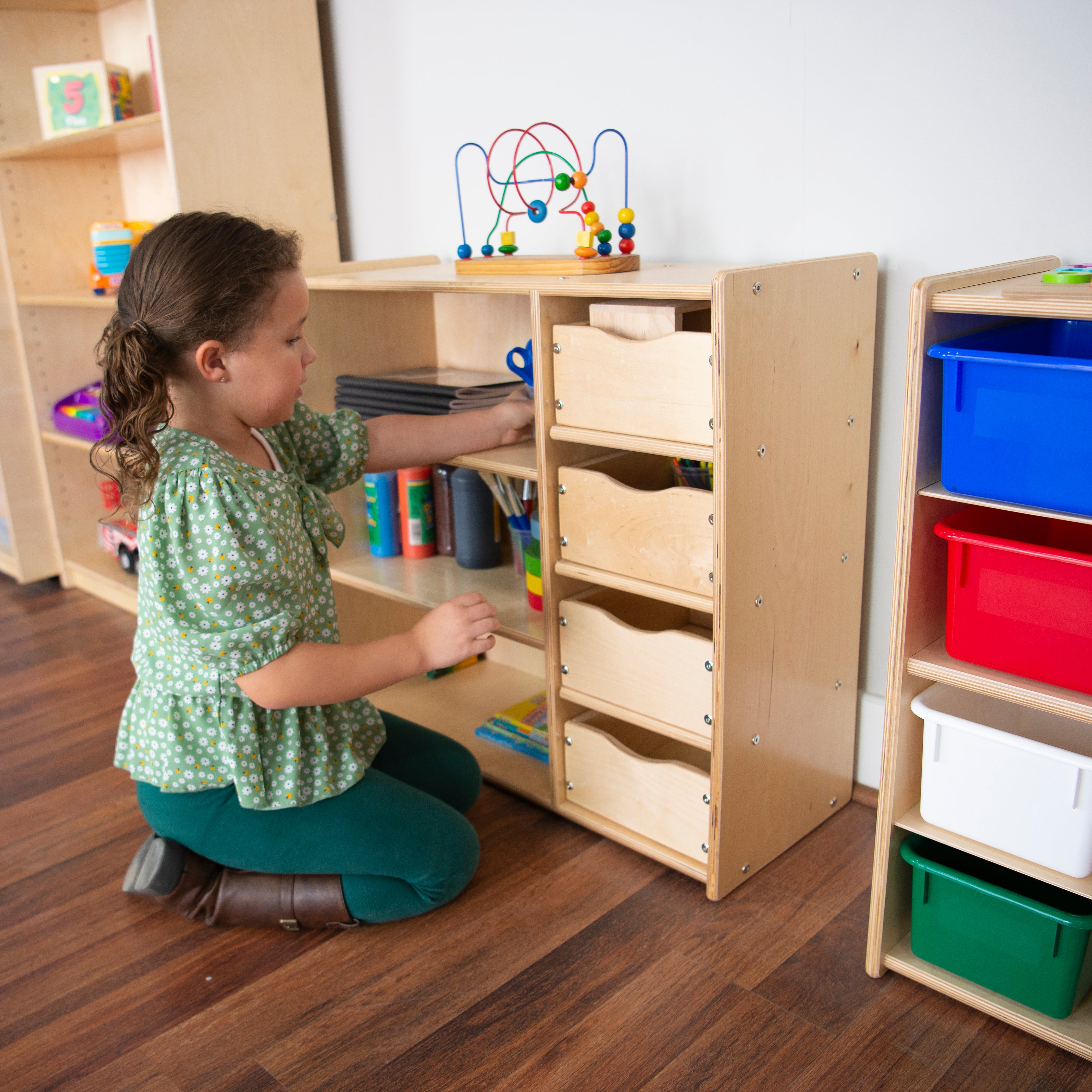 Contender Storage Center with Drawers - Assembled