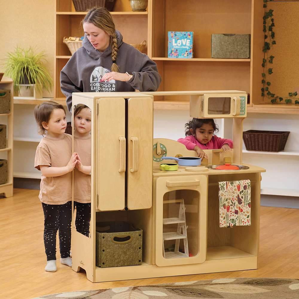 Seoras Kitchen Combo with Softouch Storage Bin - Preschool (Solid Kickplate) - 41.75"H x 42.5"W x 16.5"D