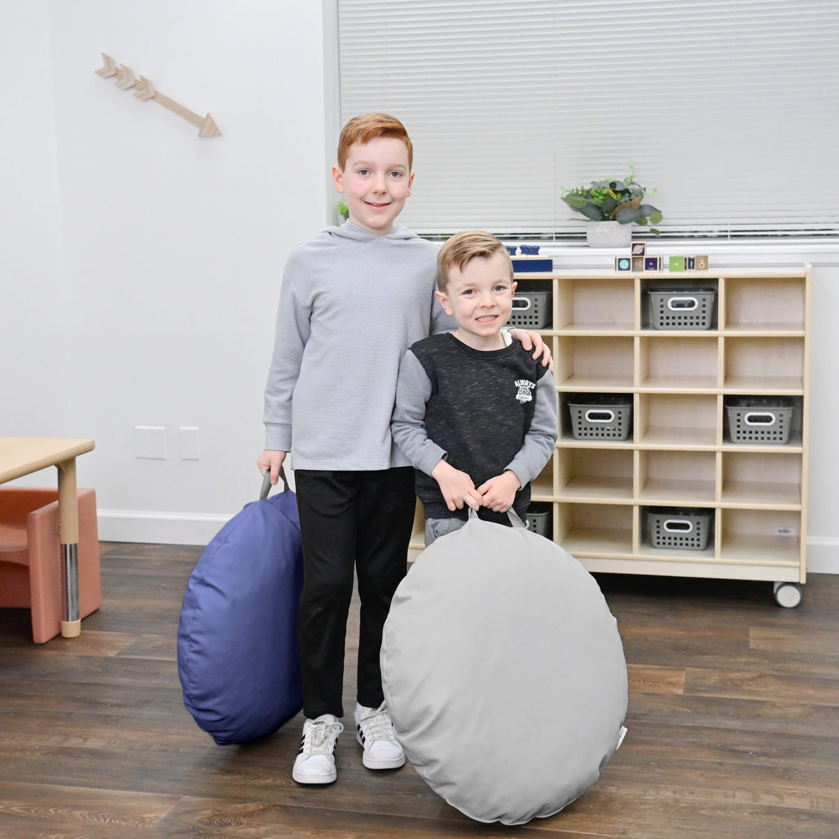 Mini Round Pouf with Handle - Gray & Navy - 18" x 18" - Set of 2