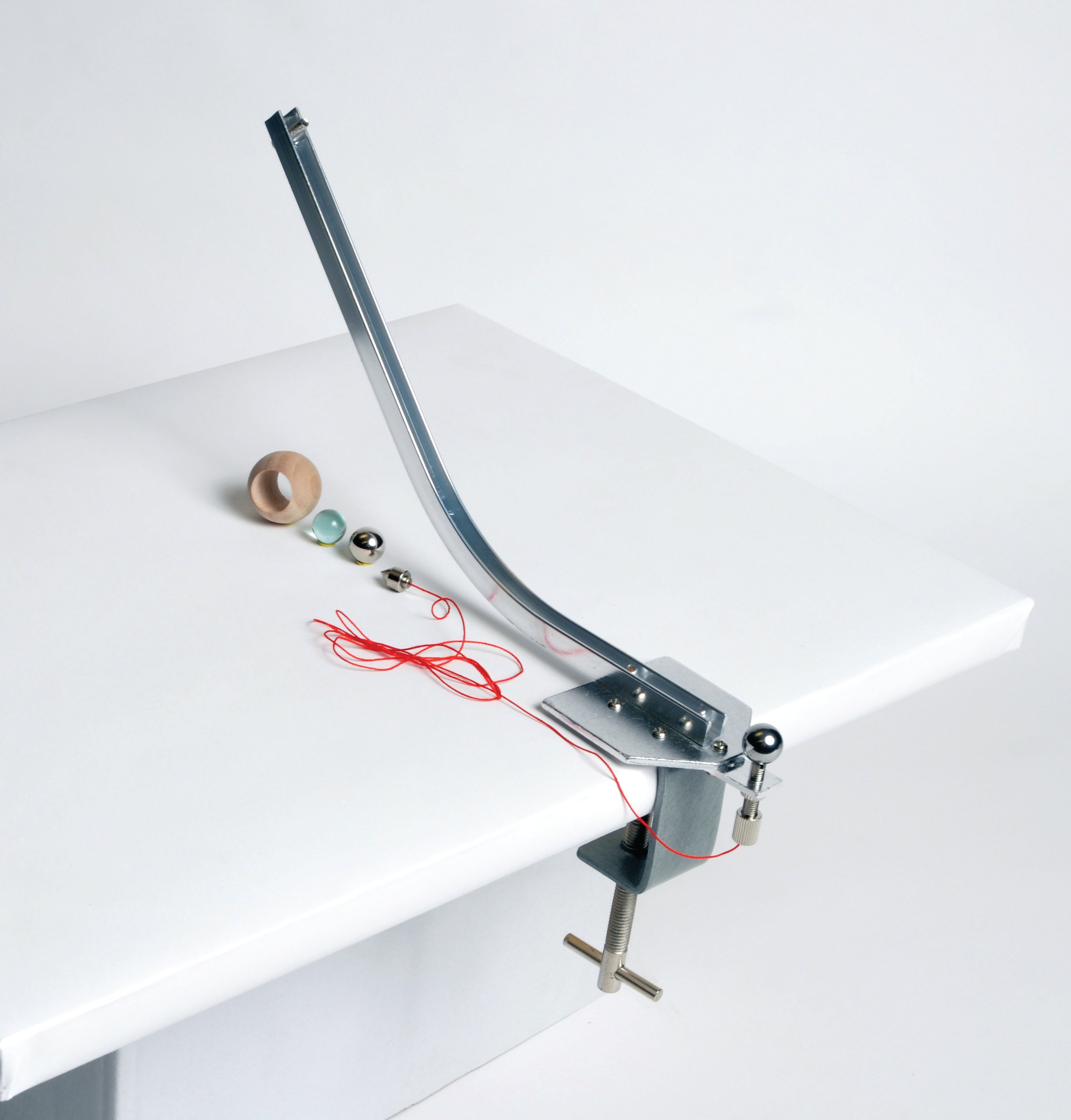 United Scientific® Collision In Two Dimensions Apparatus